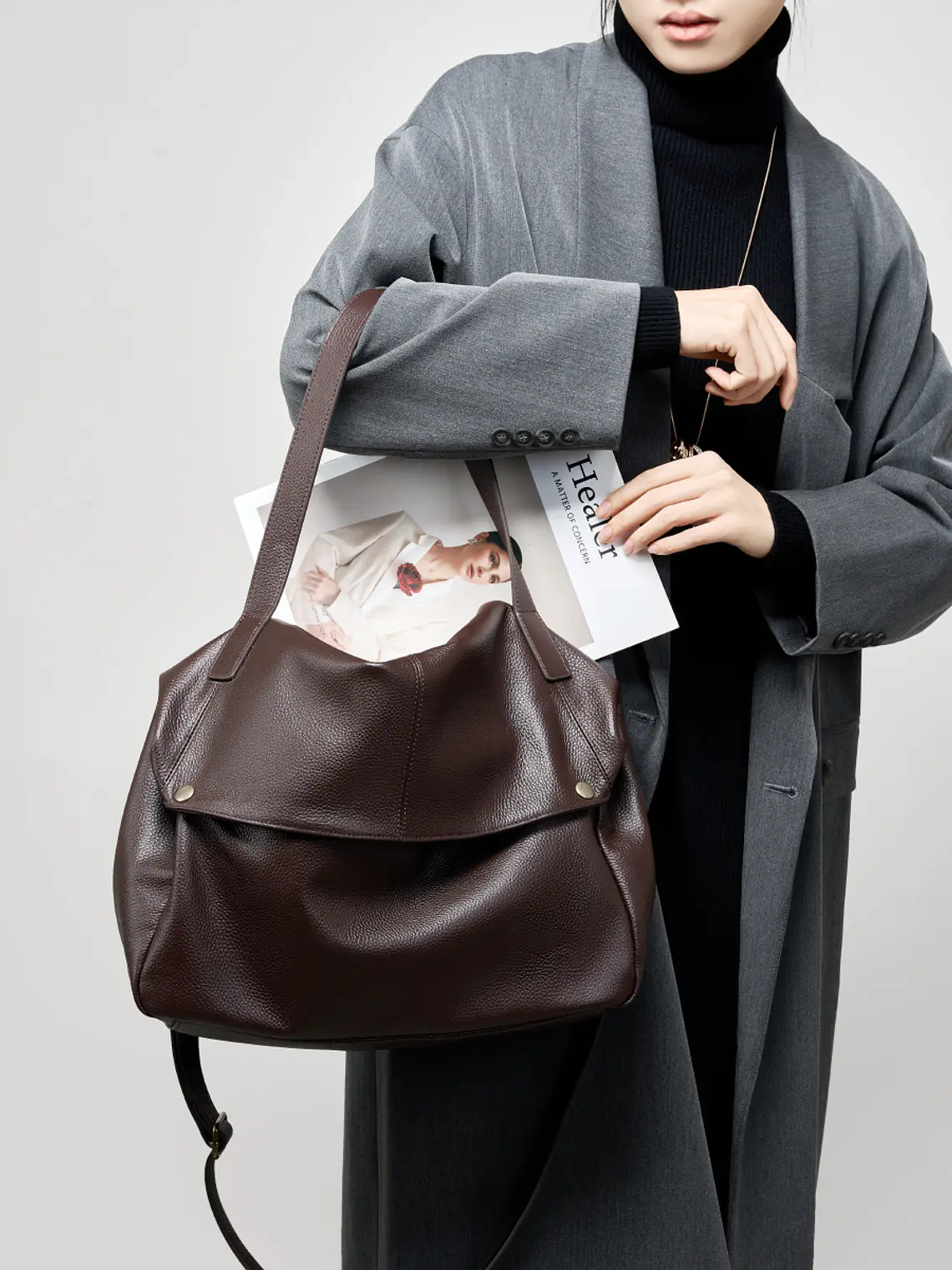 Bolso Hobo de Cuero · Solapa Suave · Volumen Relajado 2