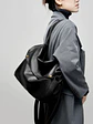 Bolso Hobo de Cuero · Solapa Suave · Volumen Relajado - Miniatura 12