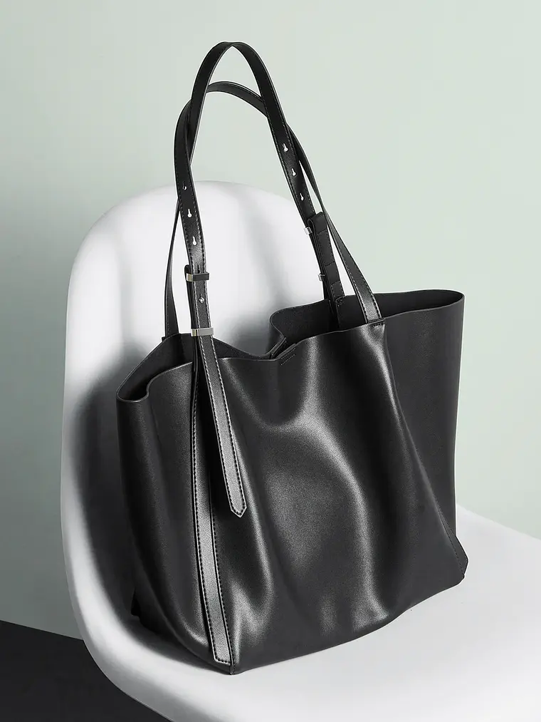 Bolso Tote de Cuero · Formato Amplio 2
