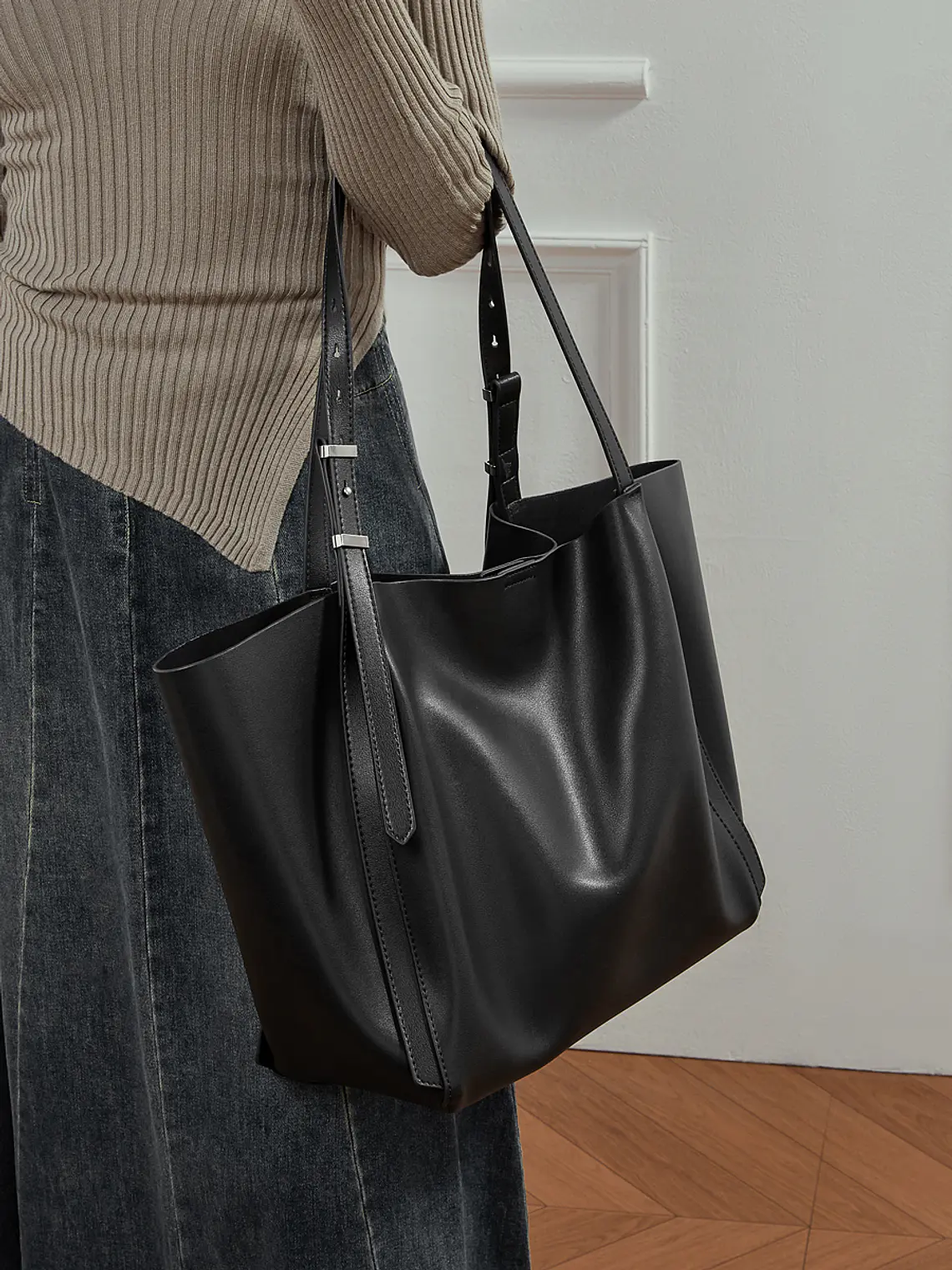 Bolso Tote de Cuero · Formato Amplio 4