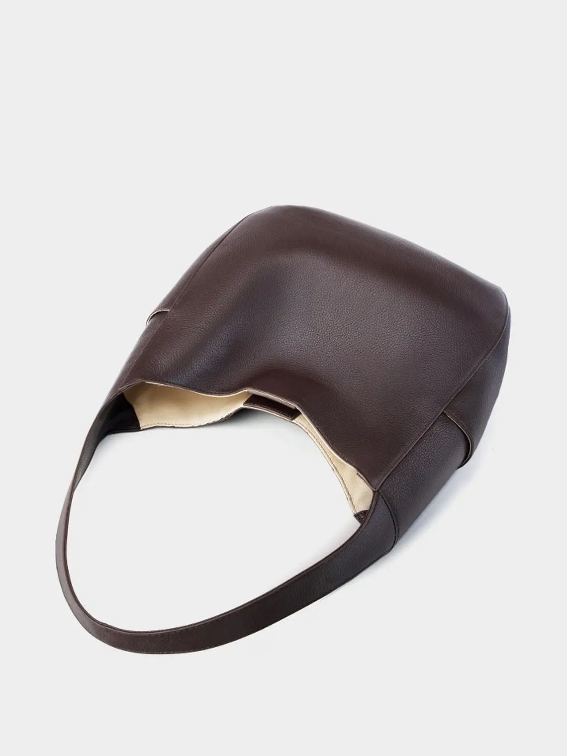 Bolso Hobo de Cuero Vacuno · Silueta Suave · Estilo Minimalista 7