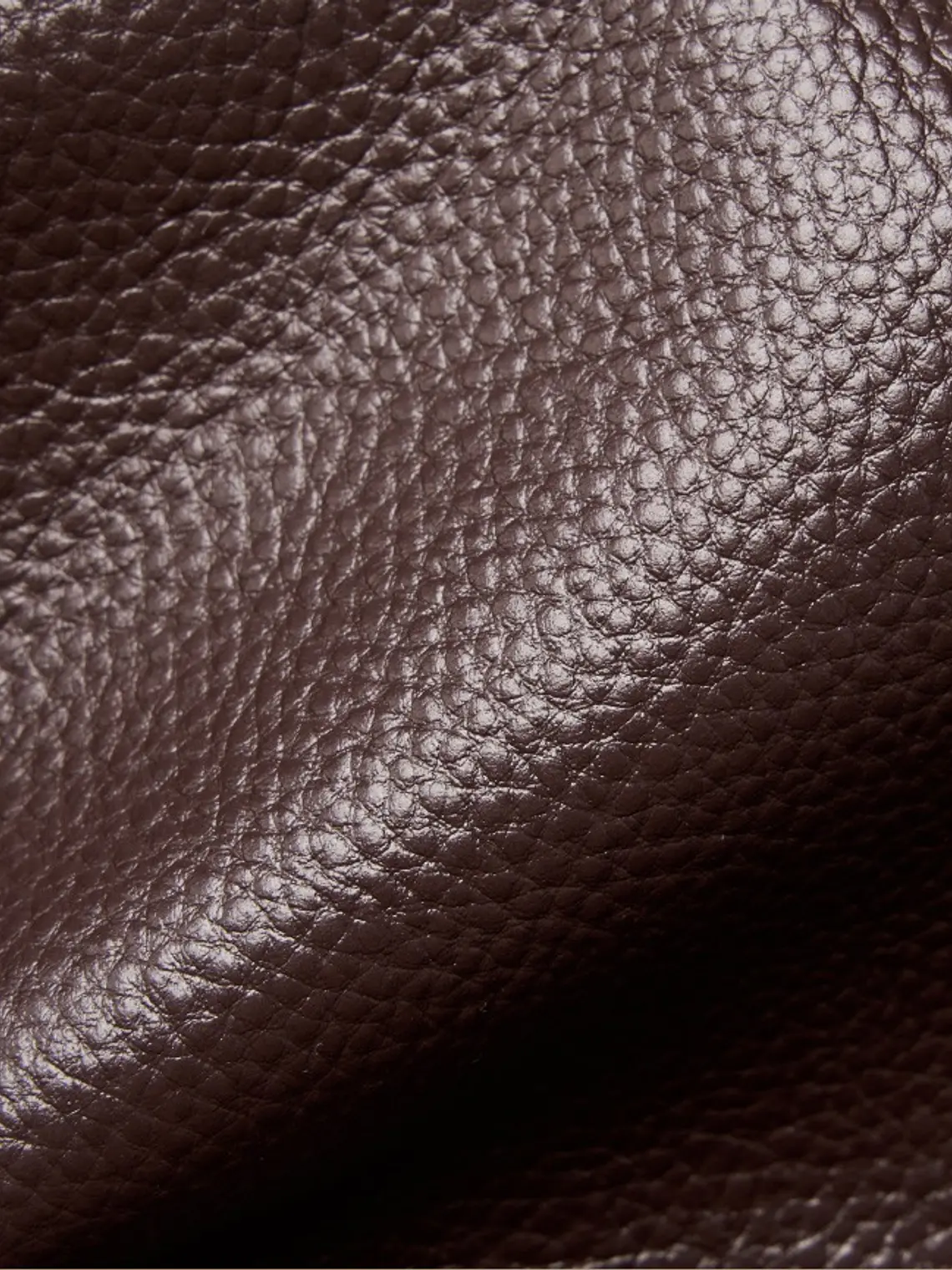 Bolso Hobo de Cuero Vacuno · Silueta Suave · Estilo Minimalista 9