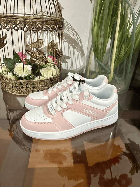Zapatillas Guess rosa liso