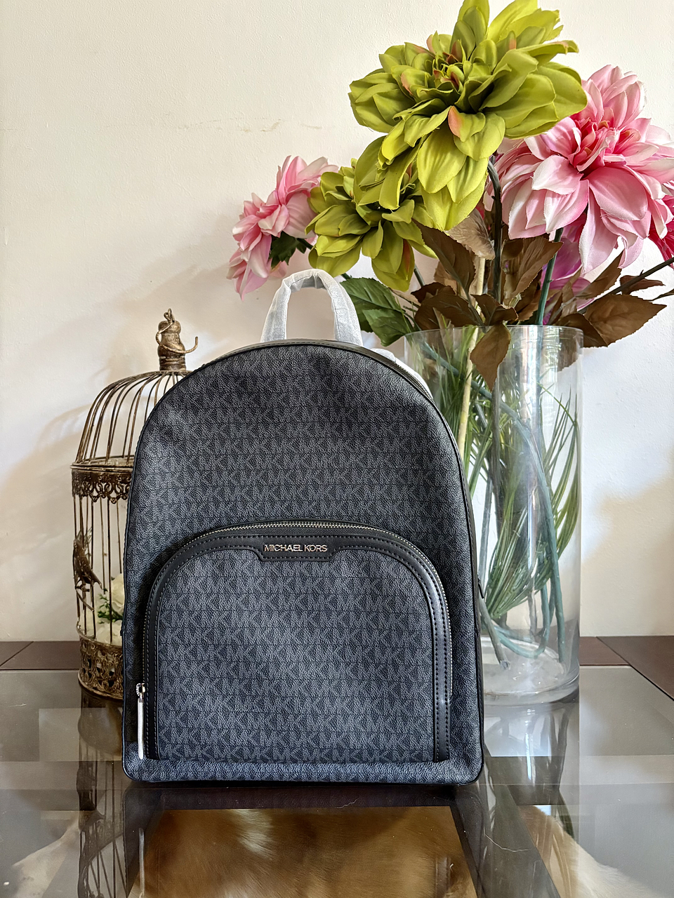 Mochila Michael Kors negra grande 1