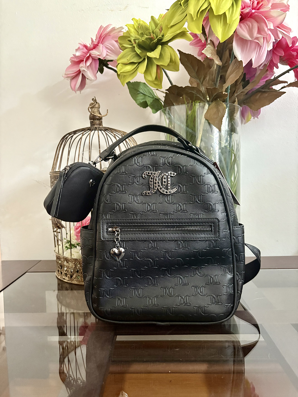 Mochila Juicy negra mediana 1