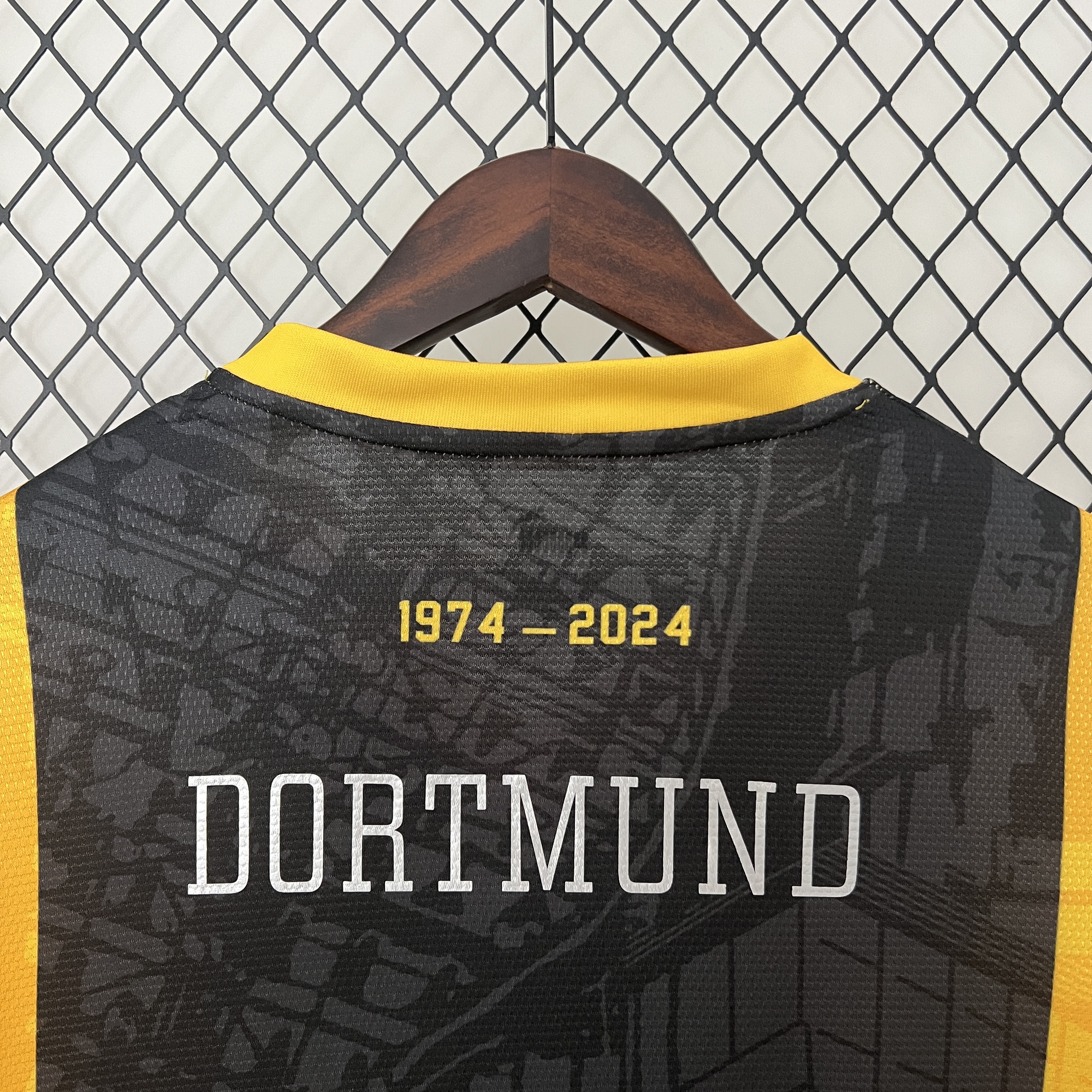 BORUSSIA DORTMUND EDIÇÃO ESPECIAL 24-25 3