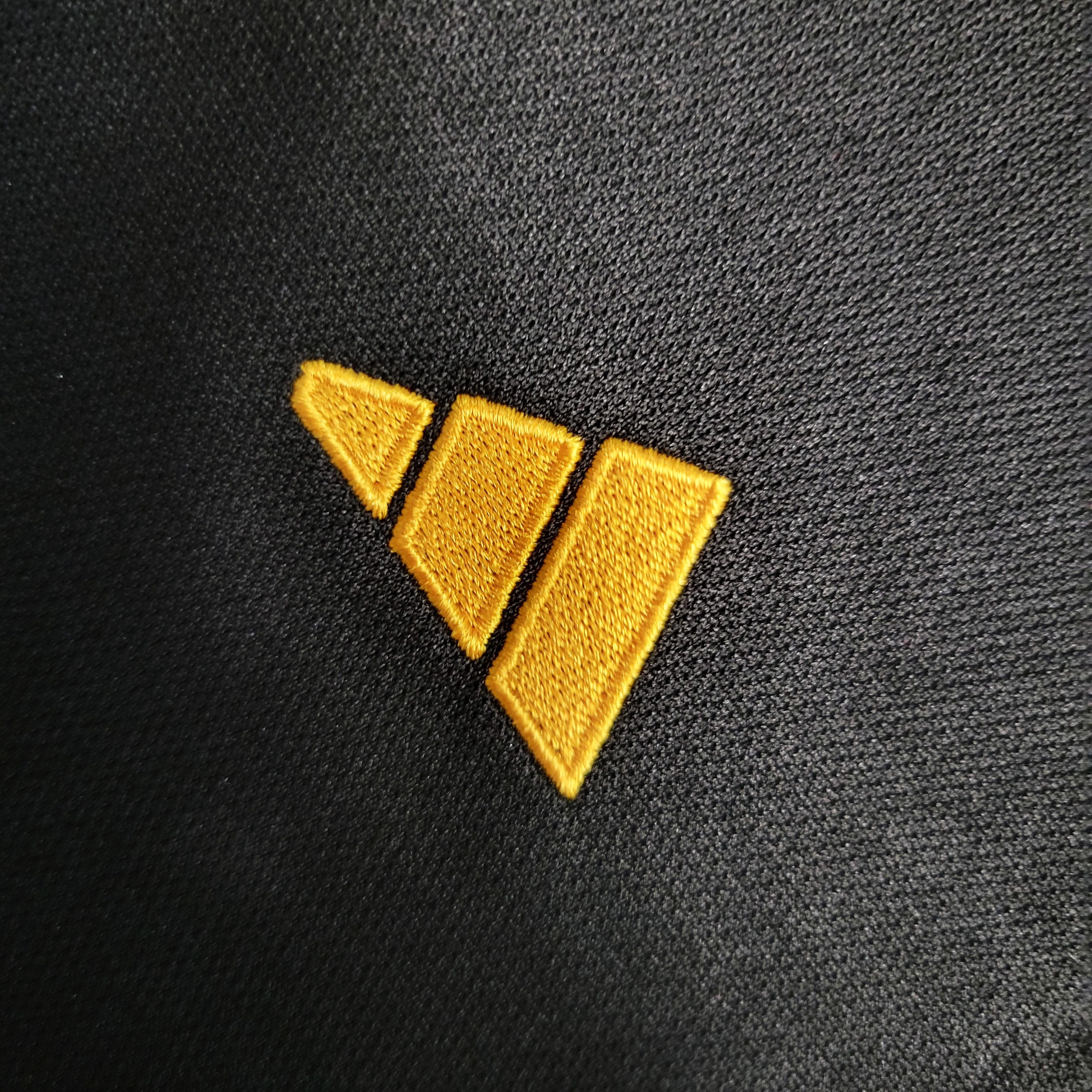 KIT CRIANÇA REAL MADRID THIRD 23-24 4