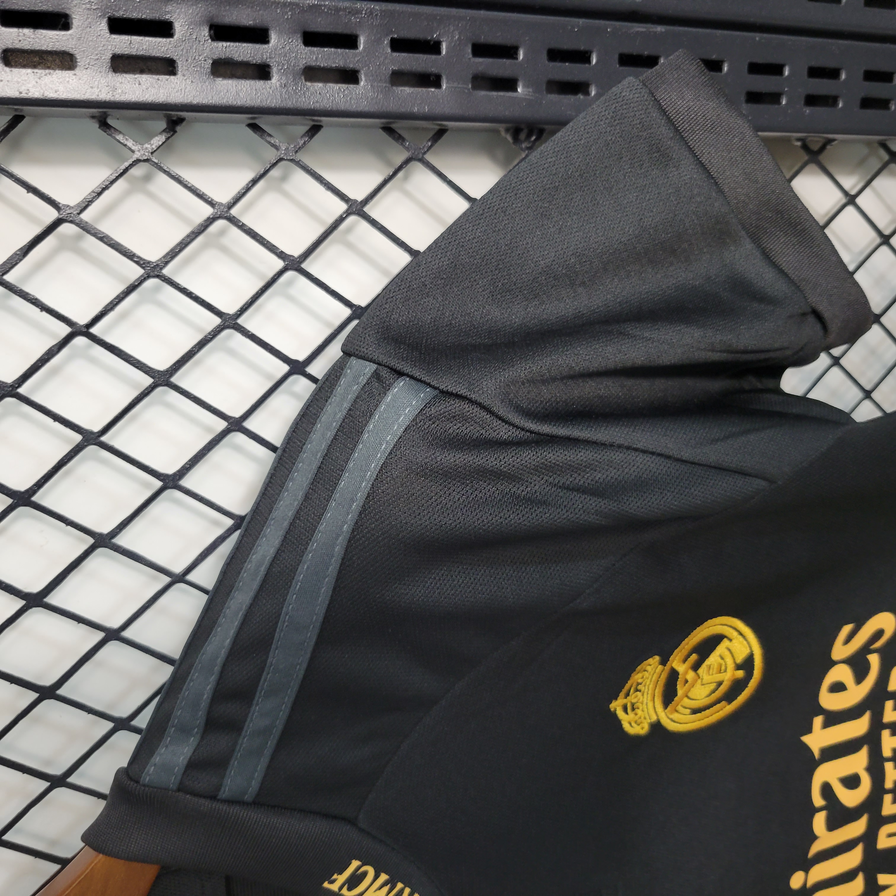 KIT CRIANÇA REAL MADRID THIRD 23-24 6