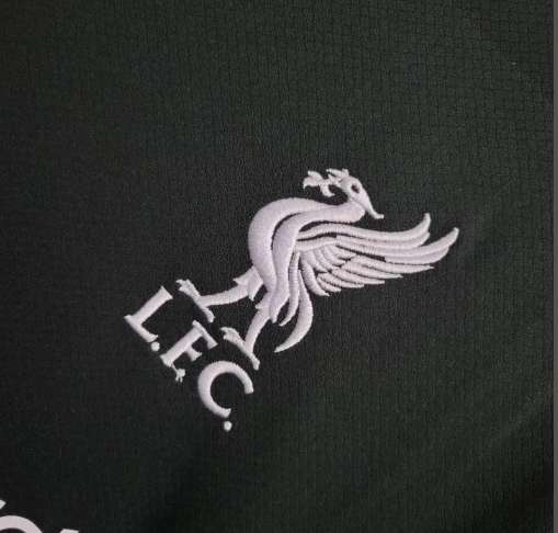LIVERPOOL AWAY 24-25 PRETA 3