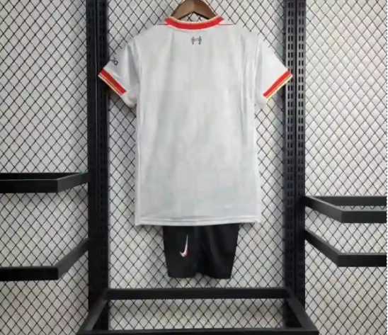 KIT CRIANÇA LIVERPOOL THIRD 23-24 BRANCA 3