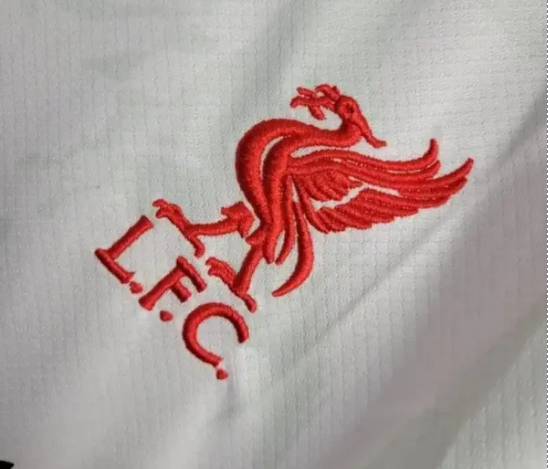 KIT CRIANÇA LIVERPOOL THIRD 23-24 BRANCA 2