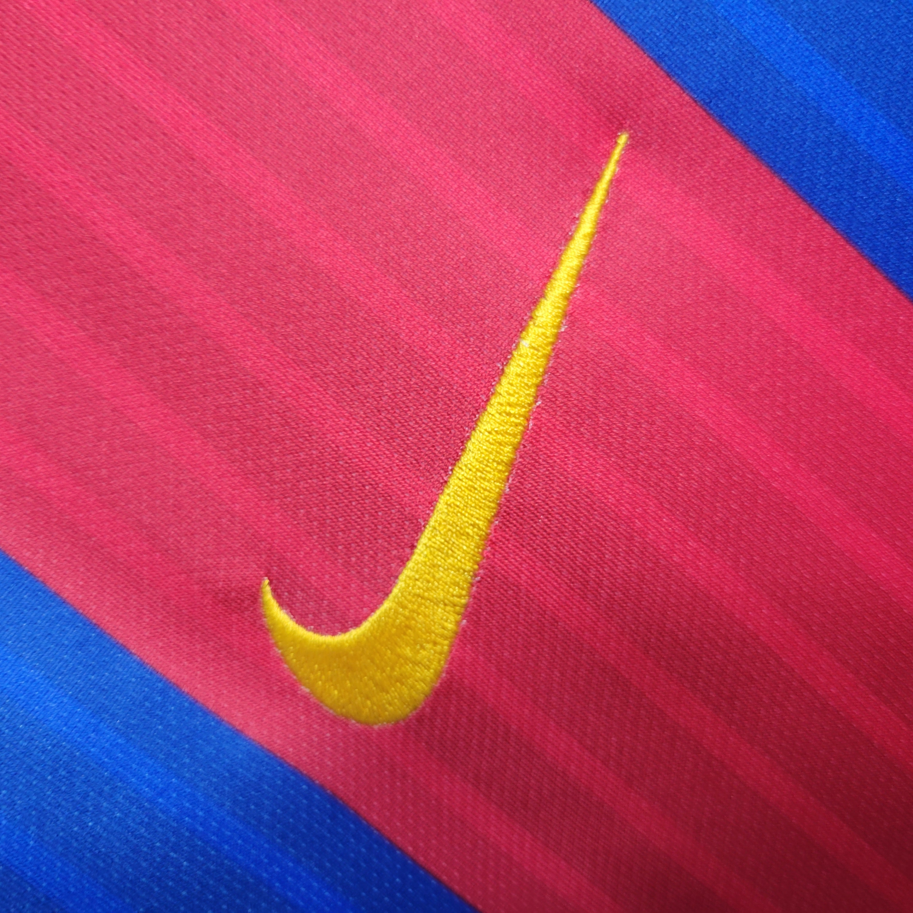 BARCELONA HOME RETRÔ ÉPOCA 16-17 2
