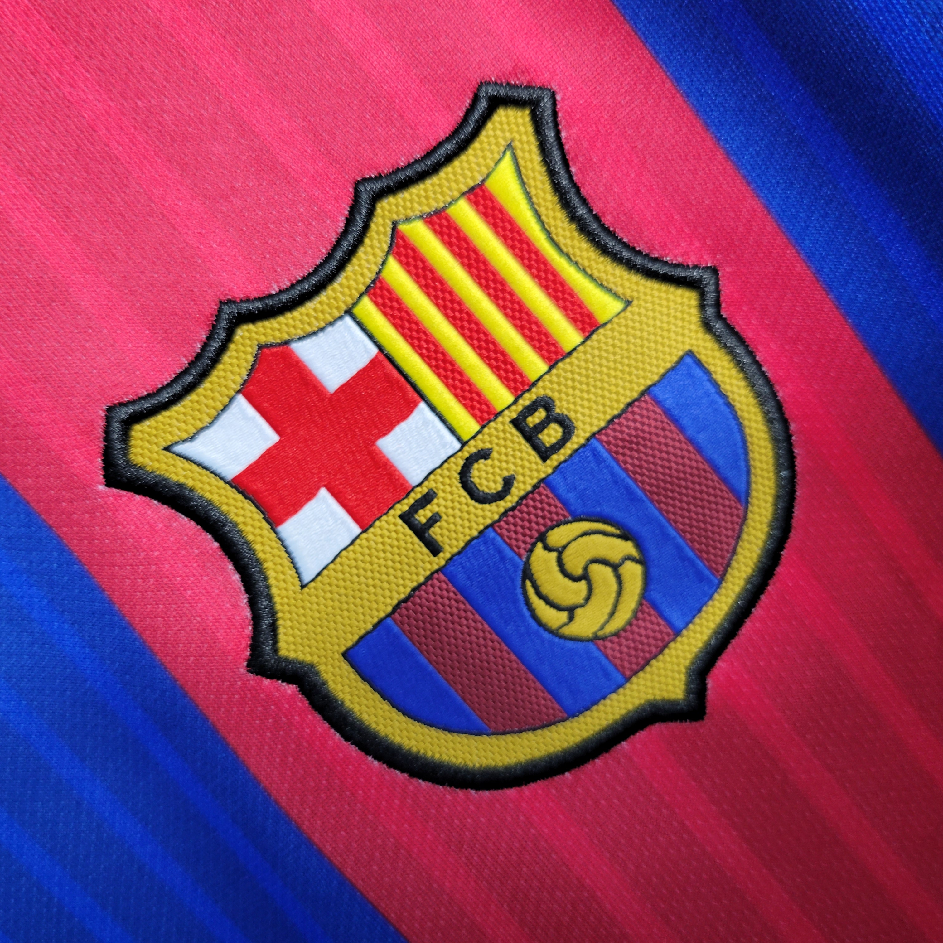 BARCELONA HOME RETRÔ ÉPOCA 16-17 3