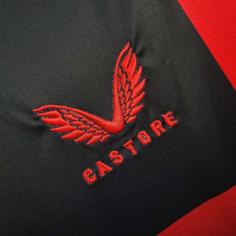 Bayern Leverkusen I 24/25 - Torcedor Castore Masculina - Preta com detalhes em vermelho 3