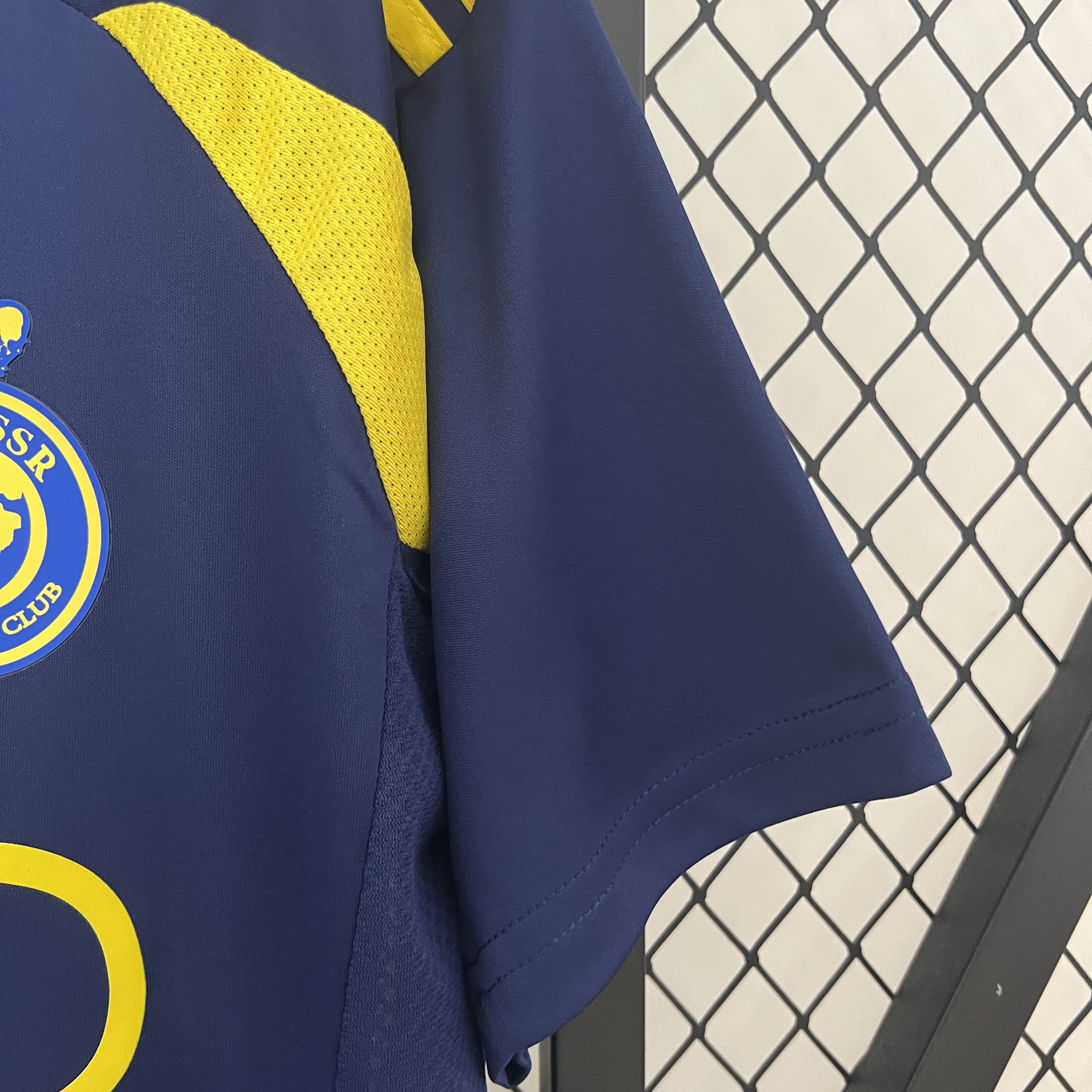 AL NASSR AWAY 24-25 AZUL E AMARELA ADIDAS 4