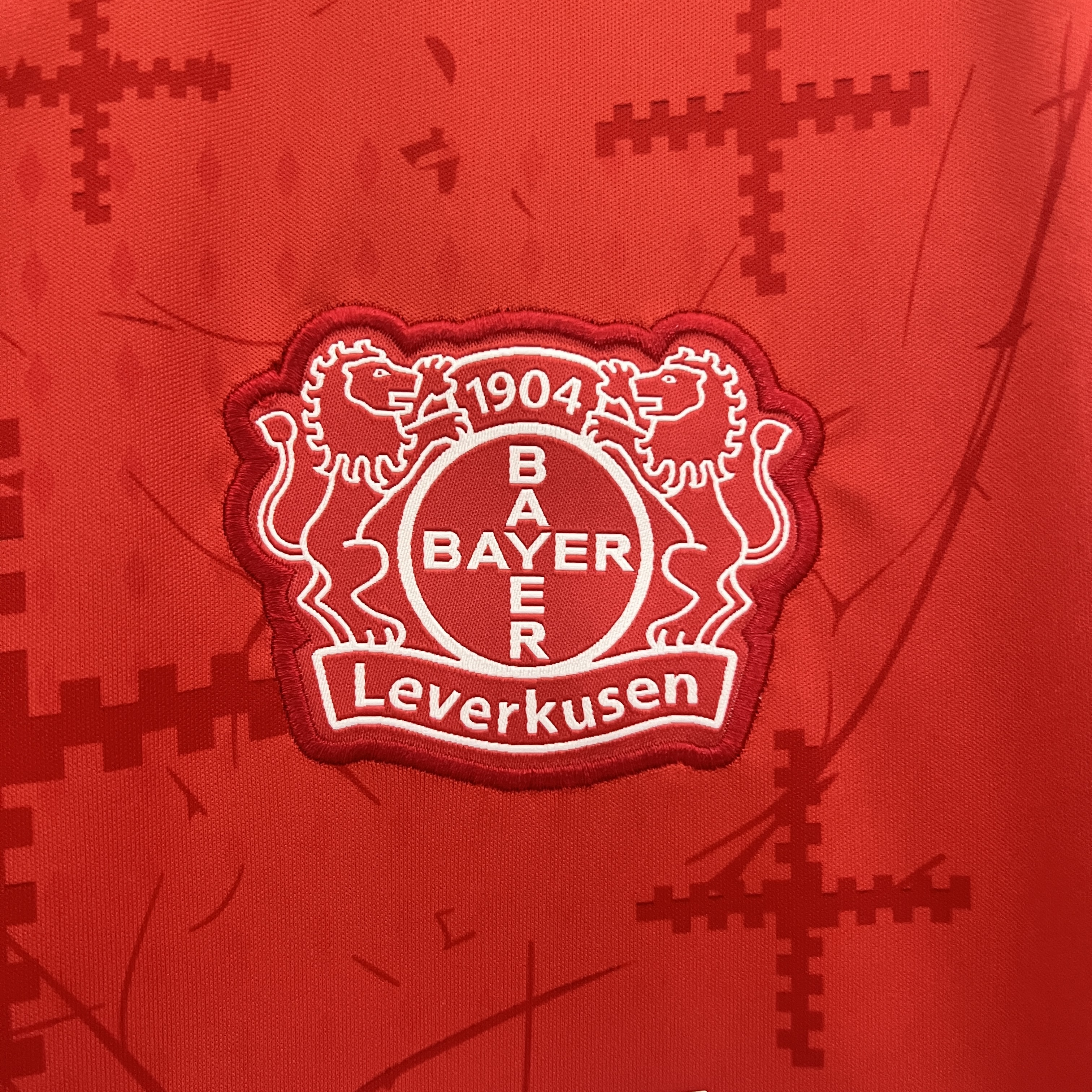 BAYER LEVERKUSEN HOME 24-25 VERMELHA E PRETA 5