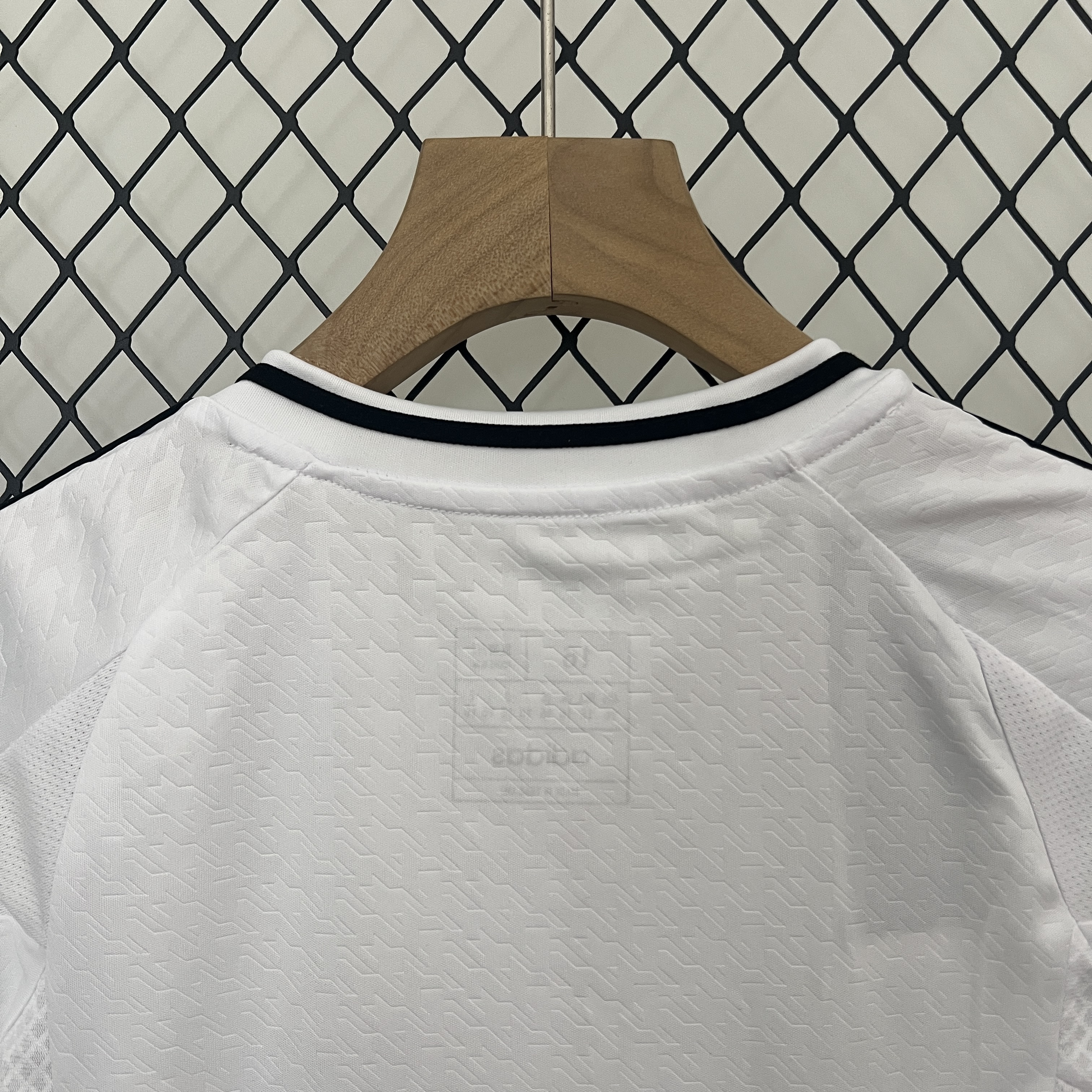 KIT CRIANÇA REAL MADRID HOME 24-25 BRANCA 4