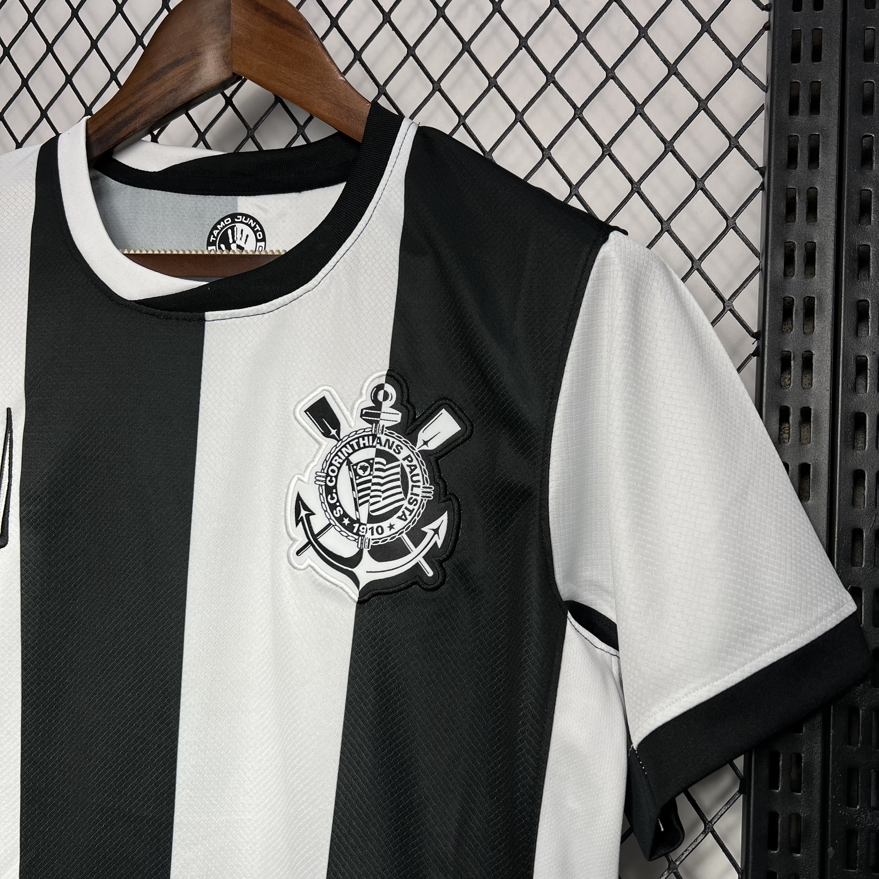 CORINTHIANS THIRD KIT 24/25 TORCEDOR PRETA E BRANCA 6