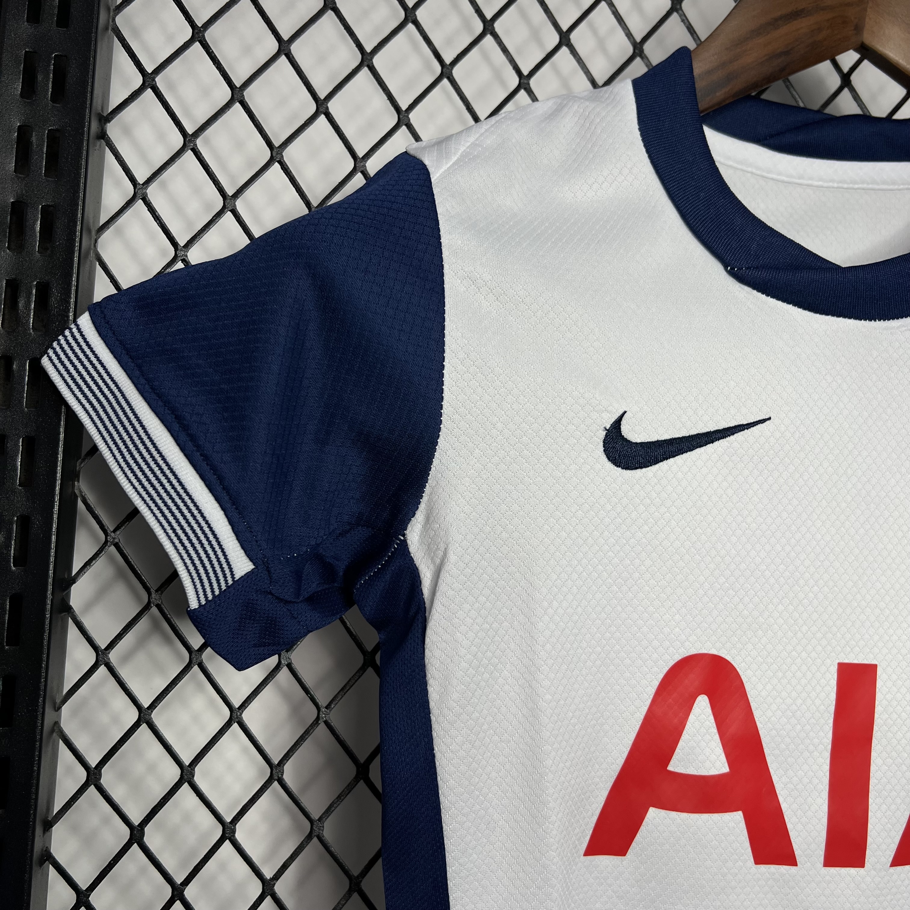 KIT CRIANÇA TOTTENHAM HOME 24-25 Branca e Azul 4