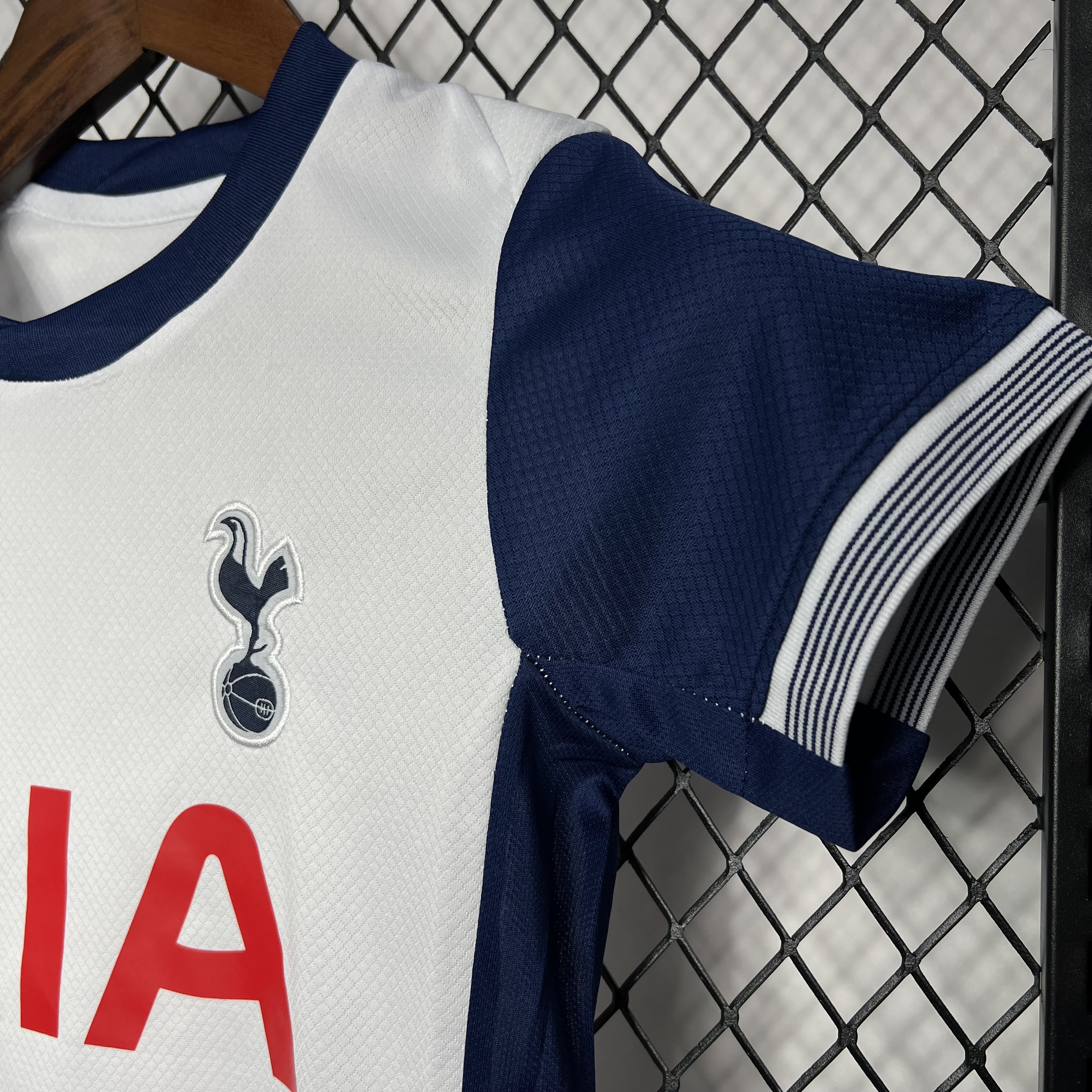 KIT CRIANÇA TOTTENHAM HOME 24-25 Branca e Azul 5