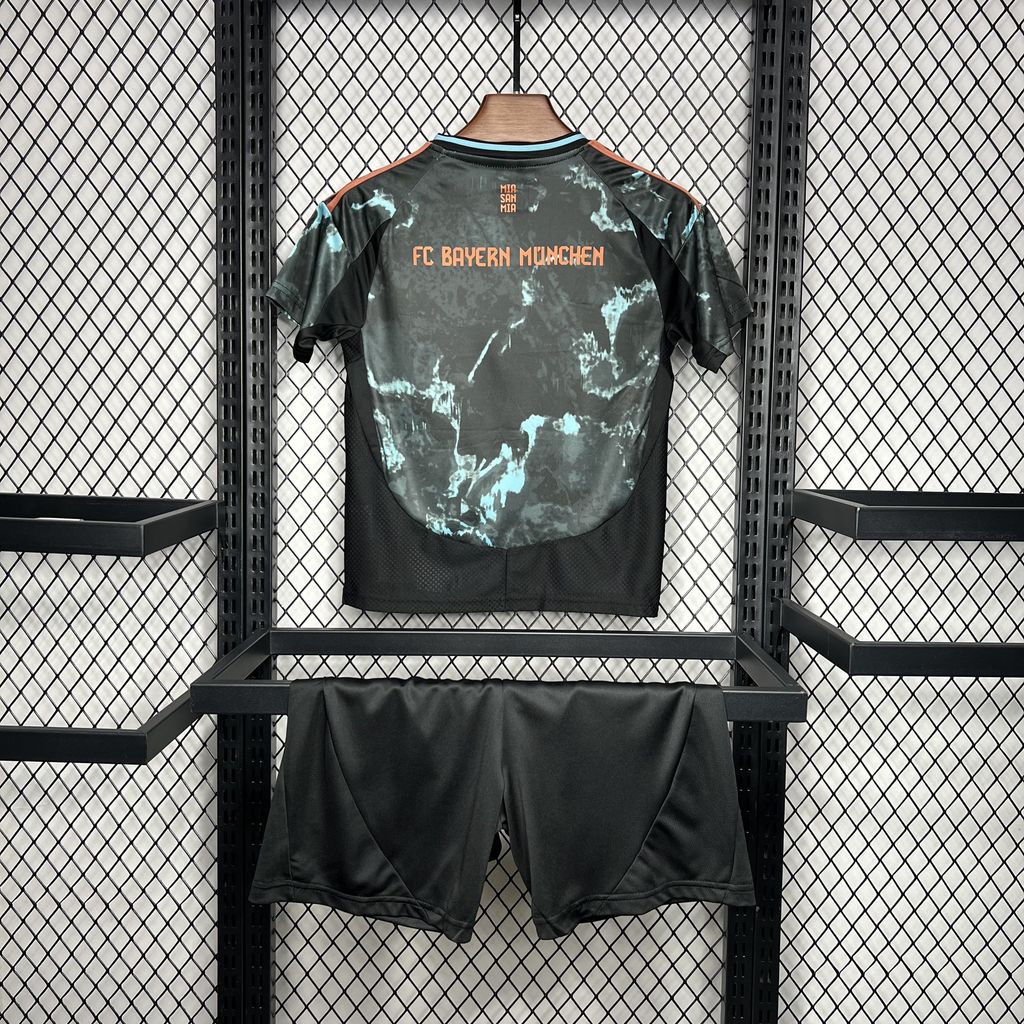 Kit Criança Bayern Munique Away Kit 24/25 - Preta/Vermelho 2