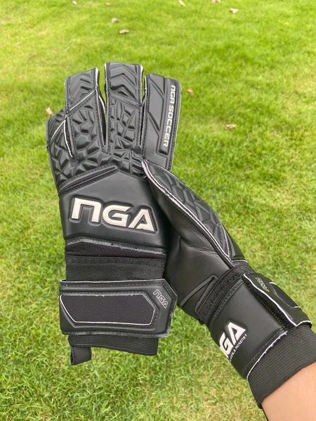 Luvas de Guarda Redes Brio All Black - NGA 2