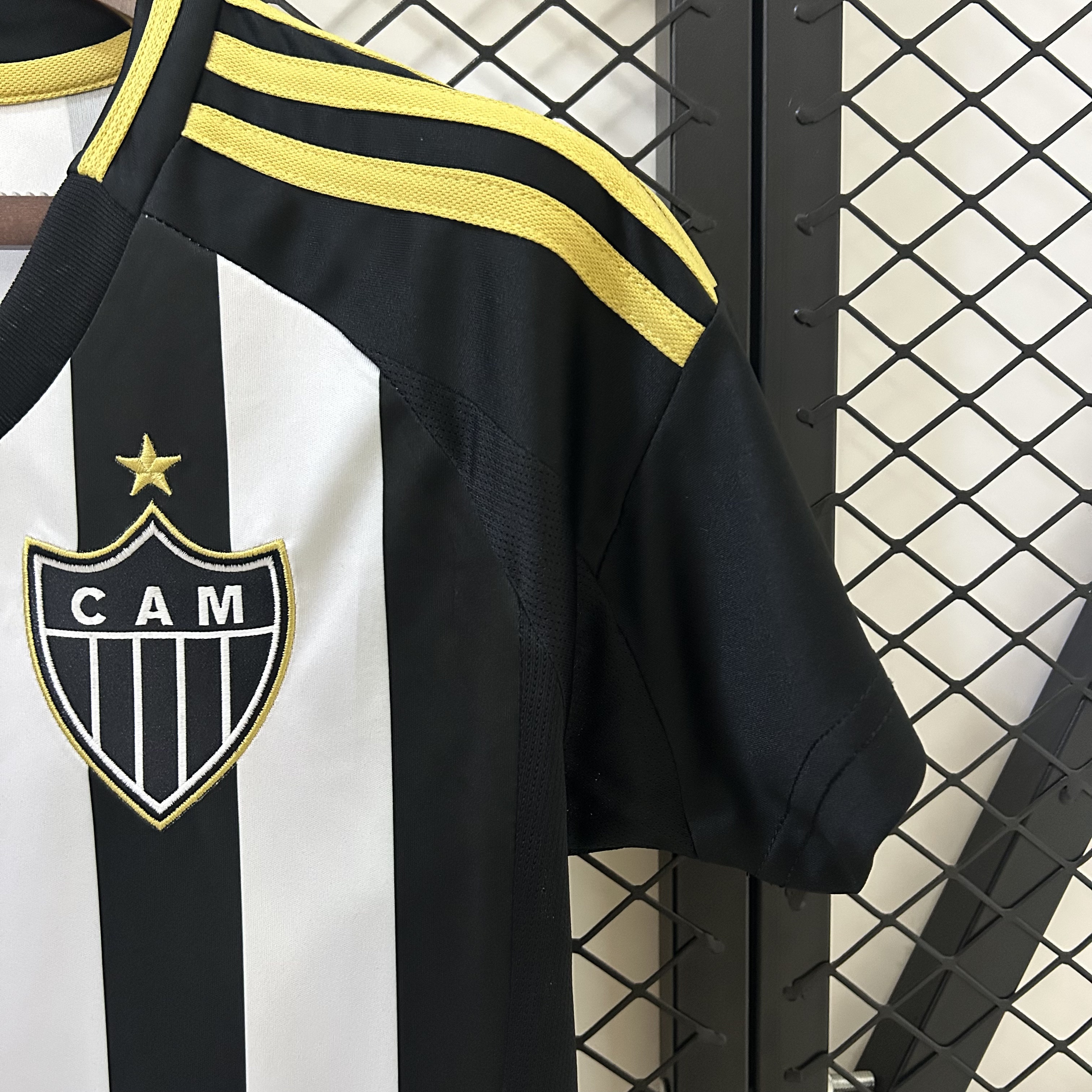 Camisola Principal Atlético Mineiro 25/26 - Preta/Branca 2