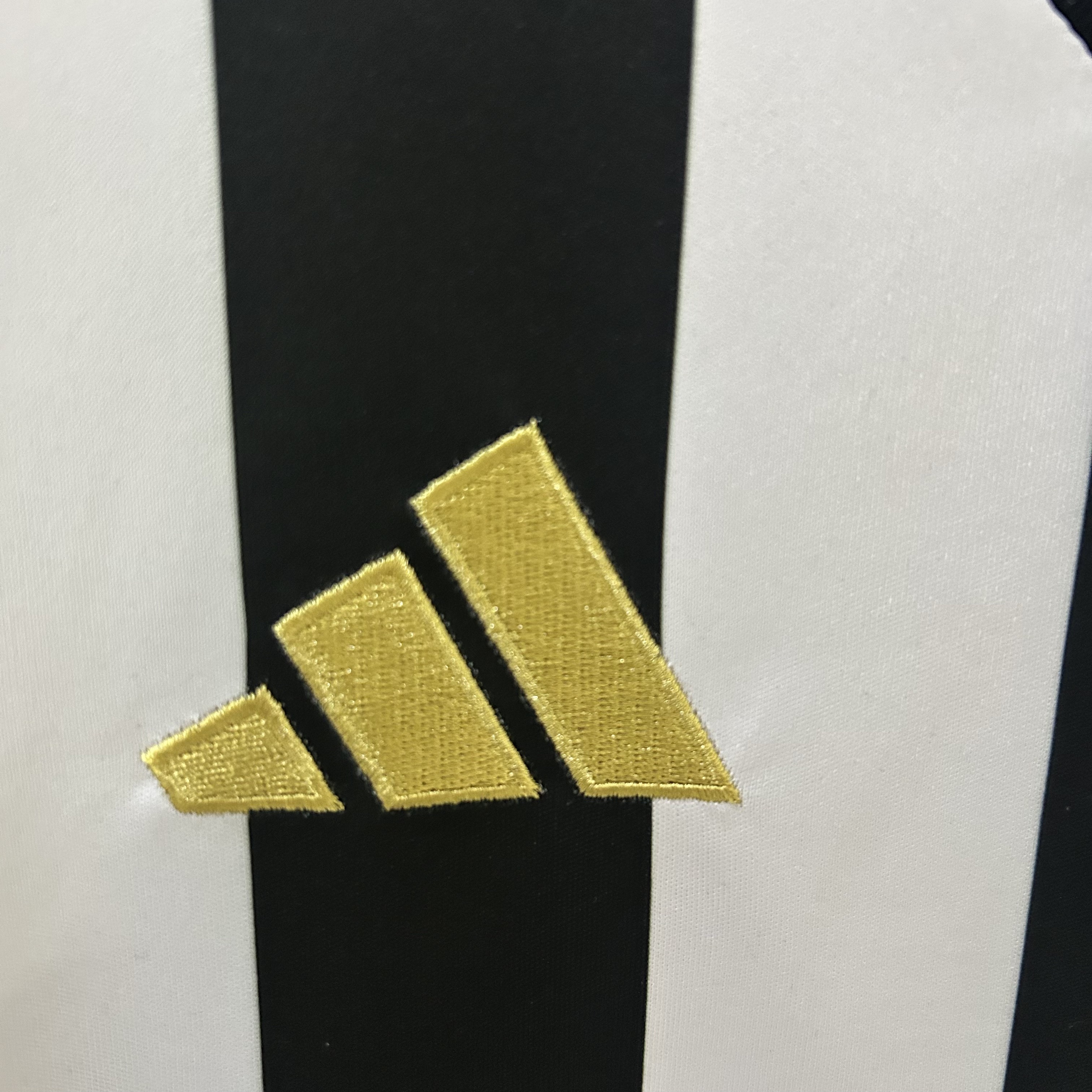 Camisola Principal Atlético Mineiro 25/26 - Preta/Branca 5