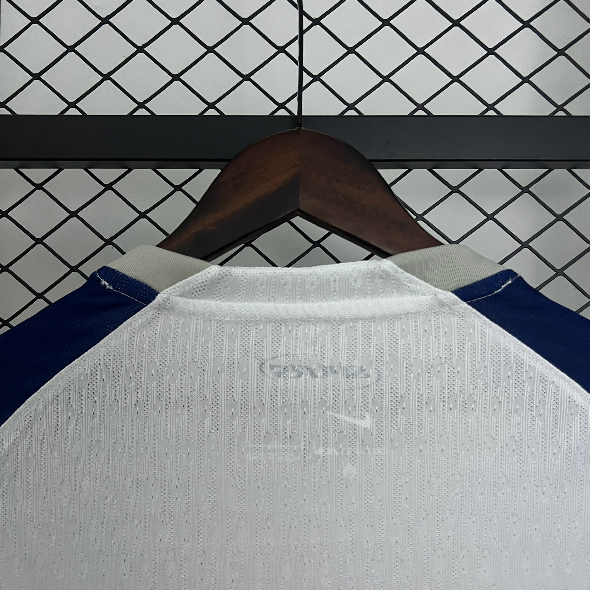 Camisola Principal Tottenham 25/26 - Branca 2