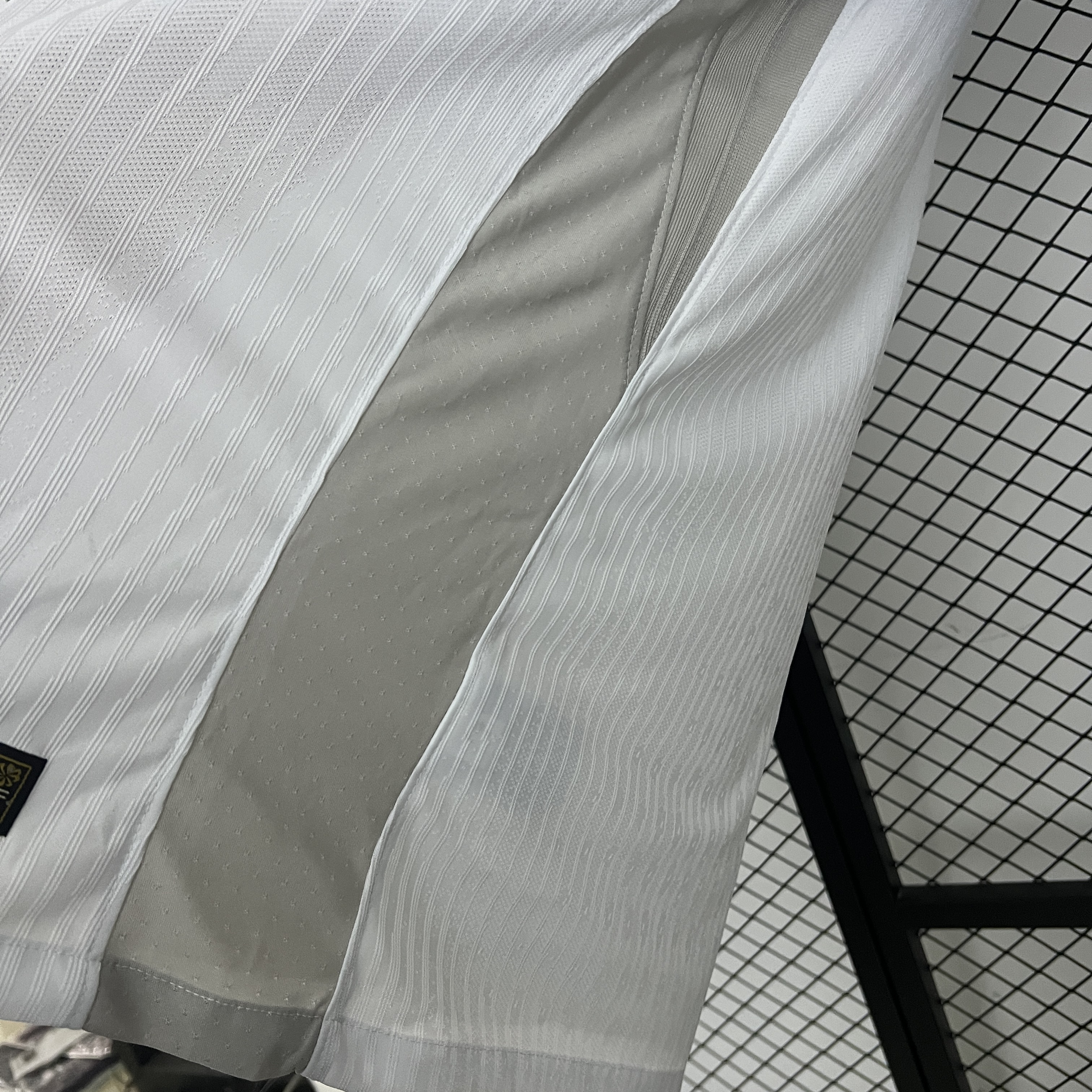 Camisola Principal Tottenham 25/26 - Branca 4