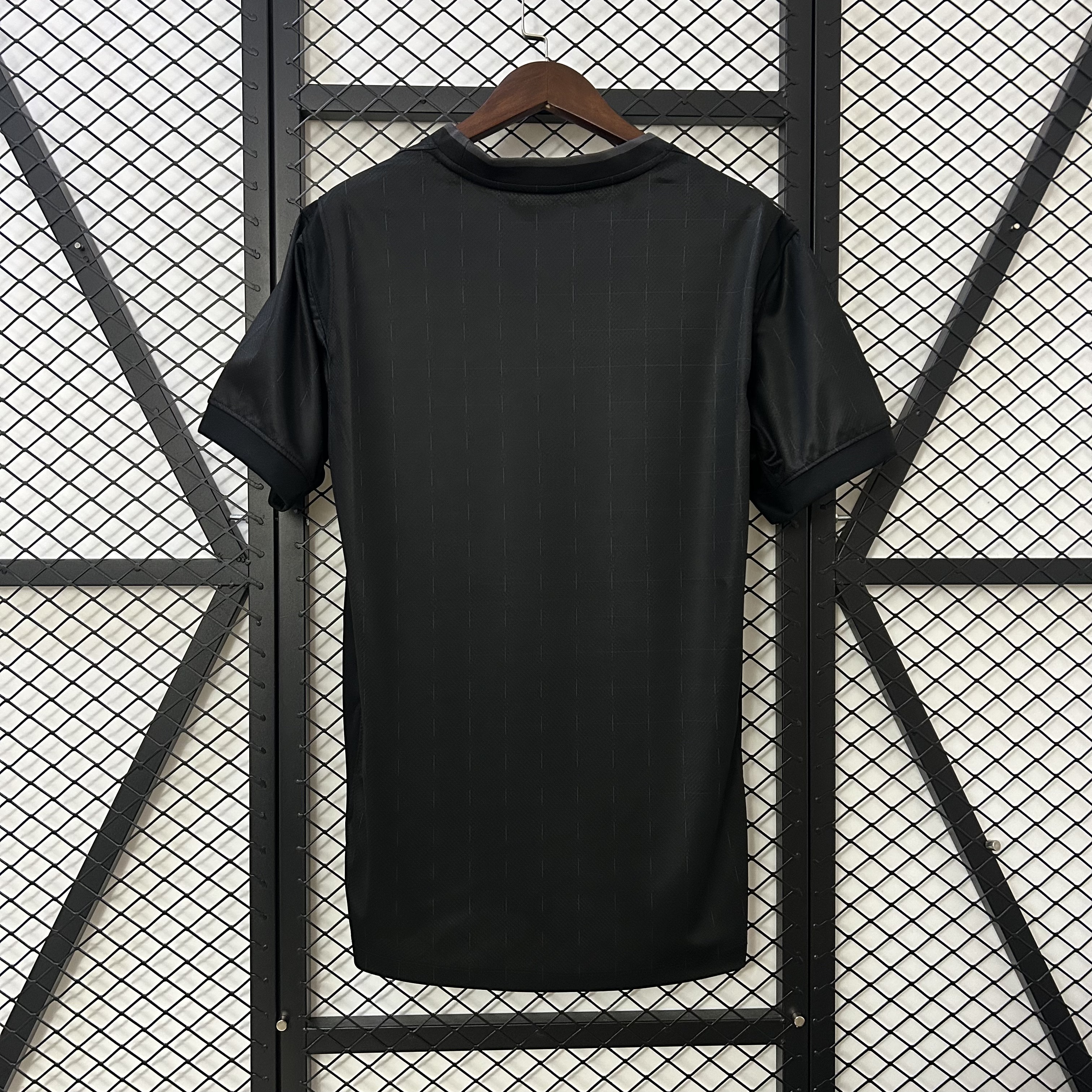 Camisola Alternativa Tottenham 25/26 - Preta 4