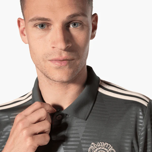 Camisola Especial Bayern de Munique 24/25 - Adidas 2