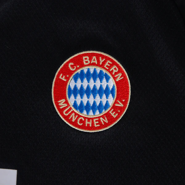 BAYERN DE MUNIQUE TRAINING KIT 24-25 PRETA 5
