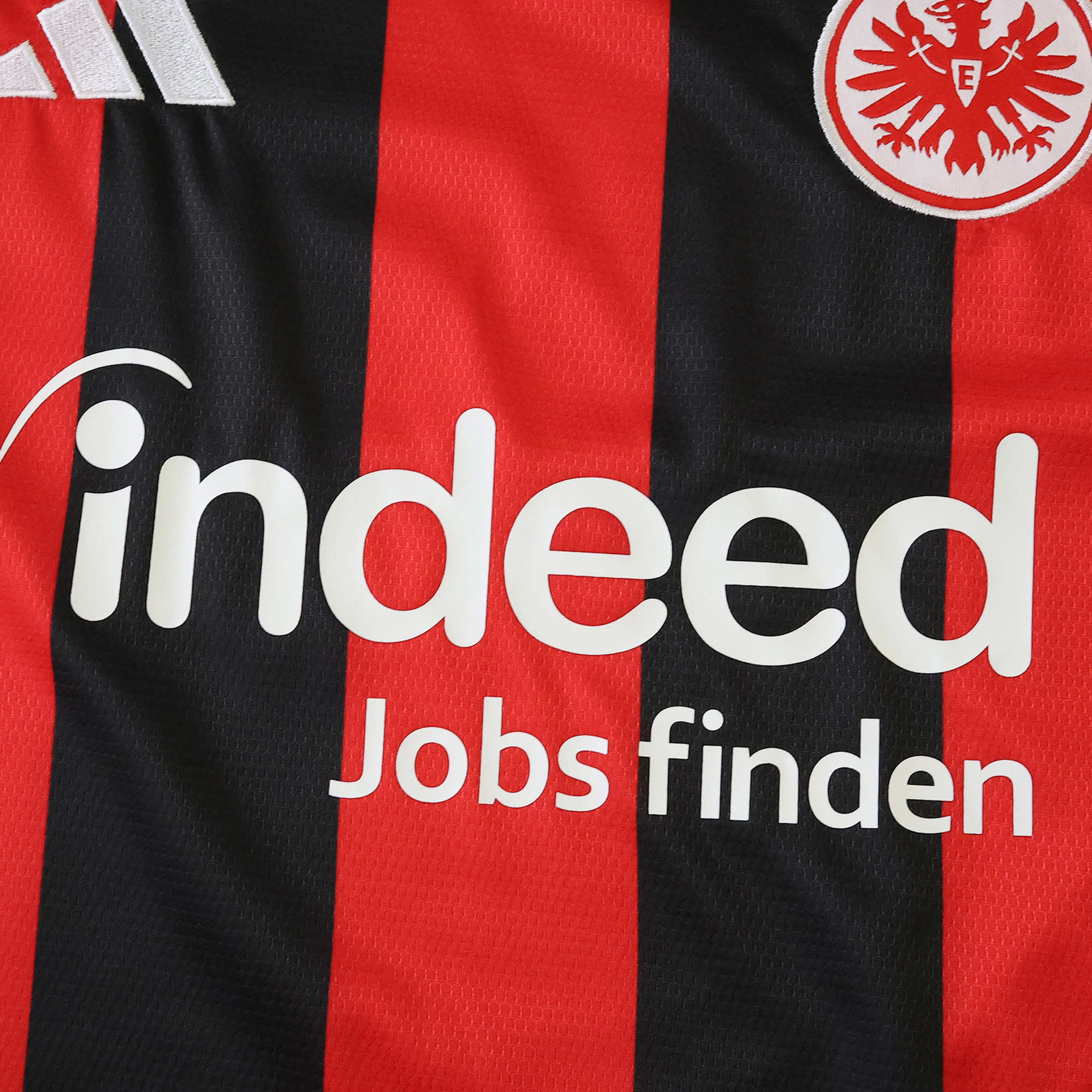 Camisola Home Frankfurt 25/26 Adidas - Vermelha/Preta 3