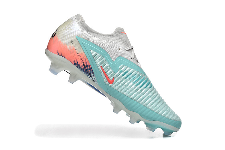 Chuteira Nike Phantom GX 6 Elite FG - New United 5