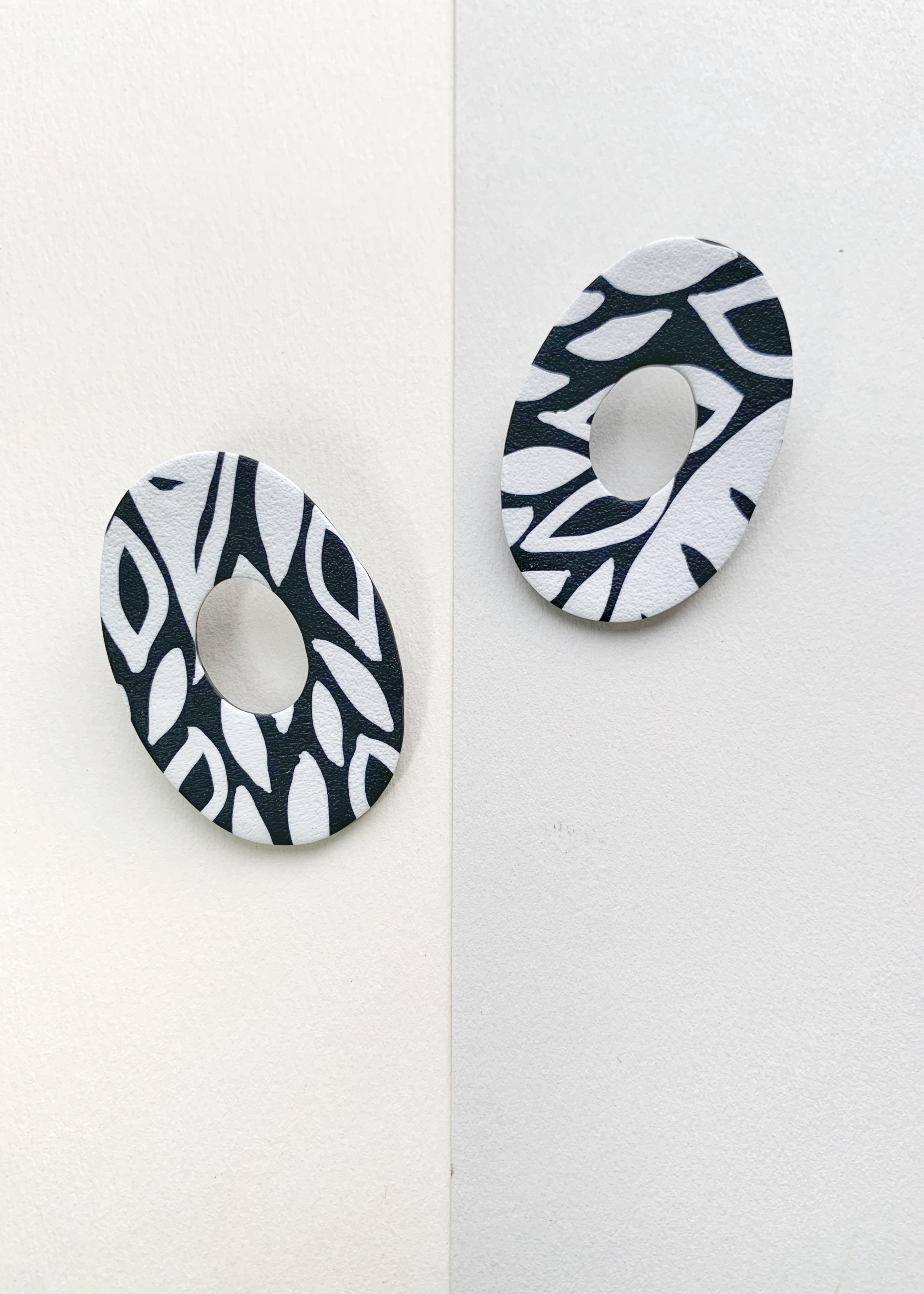 OVAL