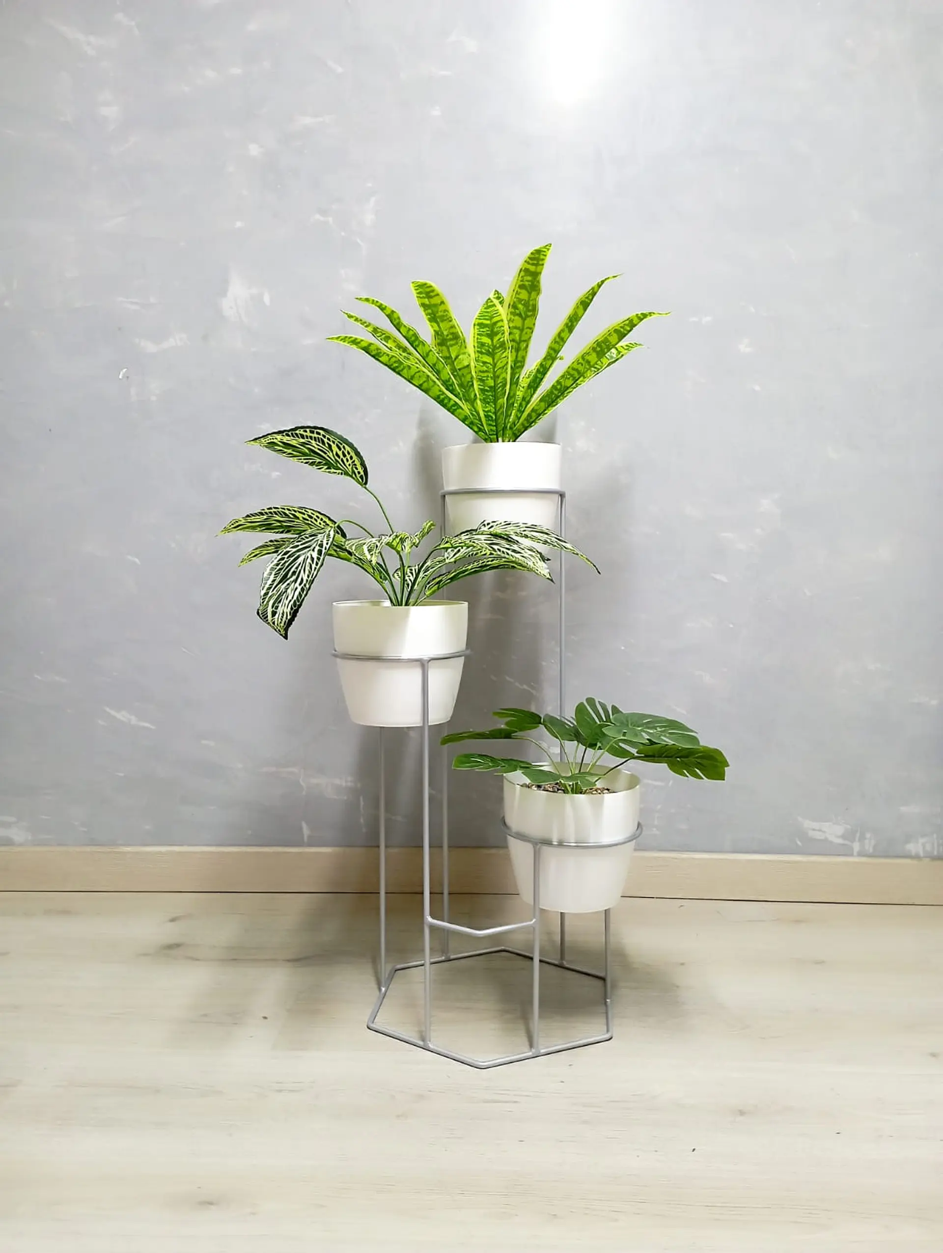 Soporte para Plantas Dumar de 3 Niveles - Incluye Materas 5