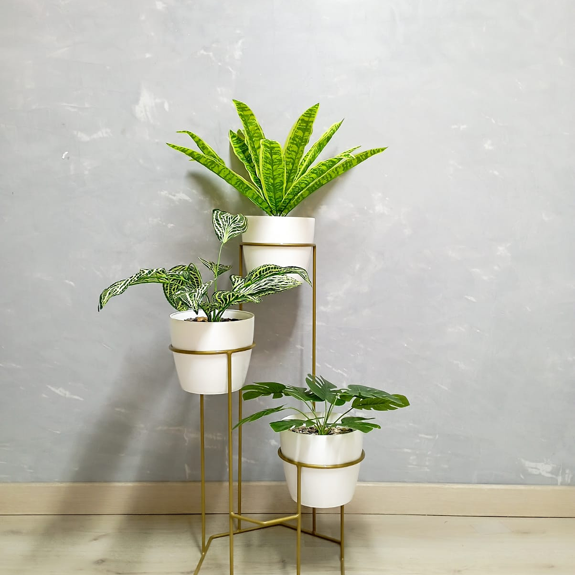 Base Dumar con 3 Materos Plásticos 6