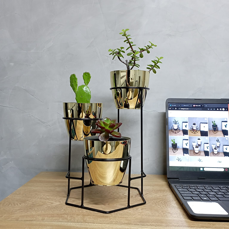 Soporte Mini Dumar con 3 Materos Metalizados 10cm  1