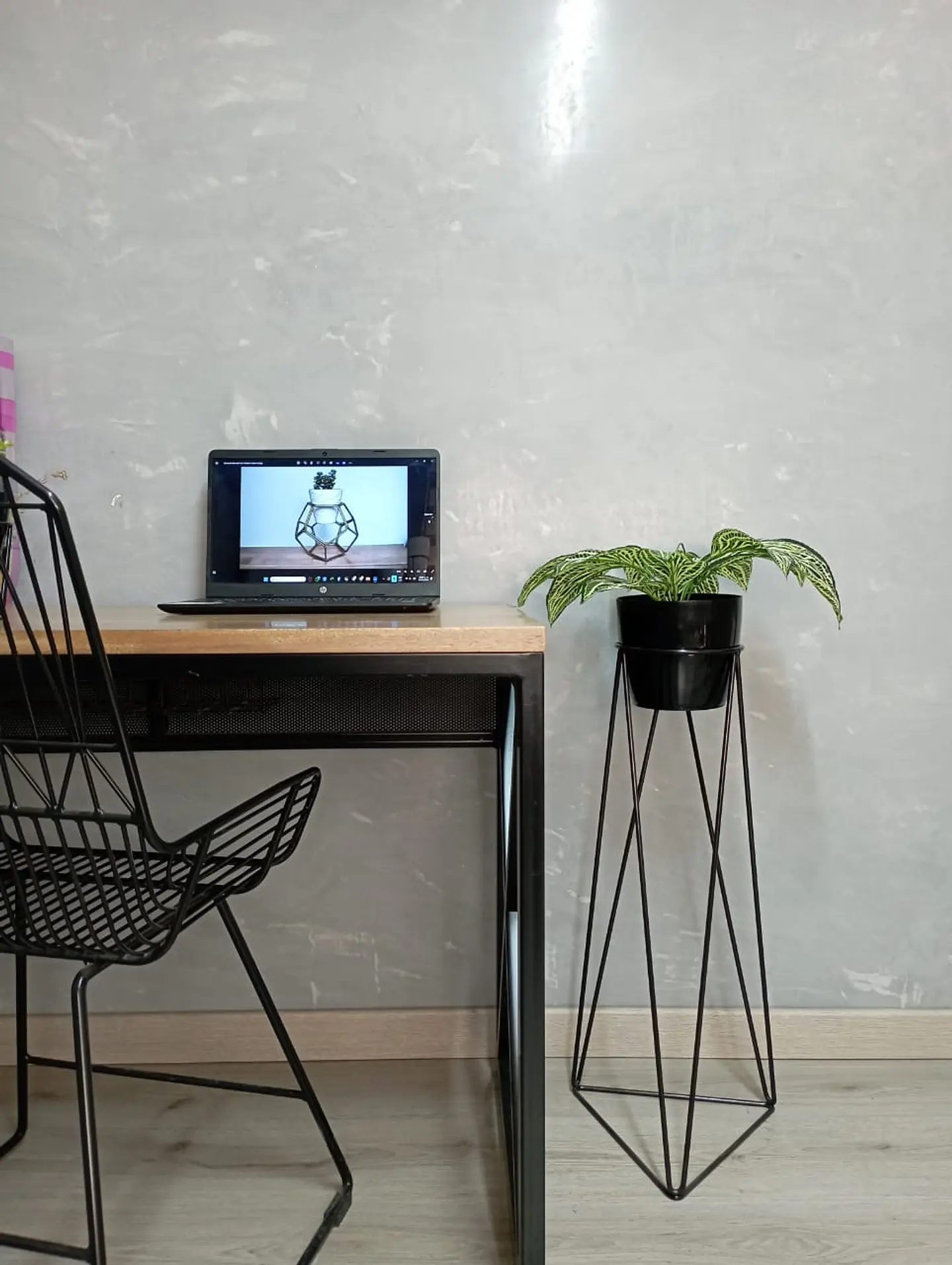 Soporte para Plantas Acamar 70 cm - Diseño Geométrico Minimalista (Incluye Matera) 2