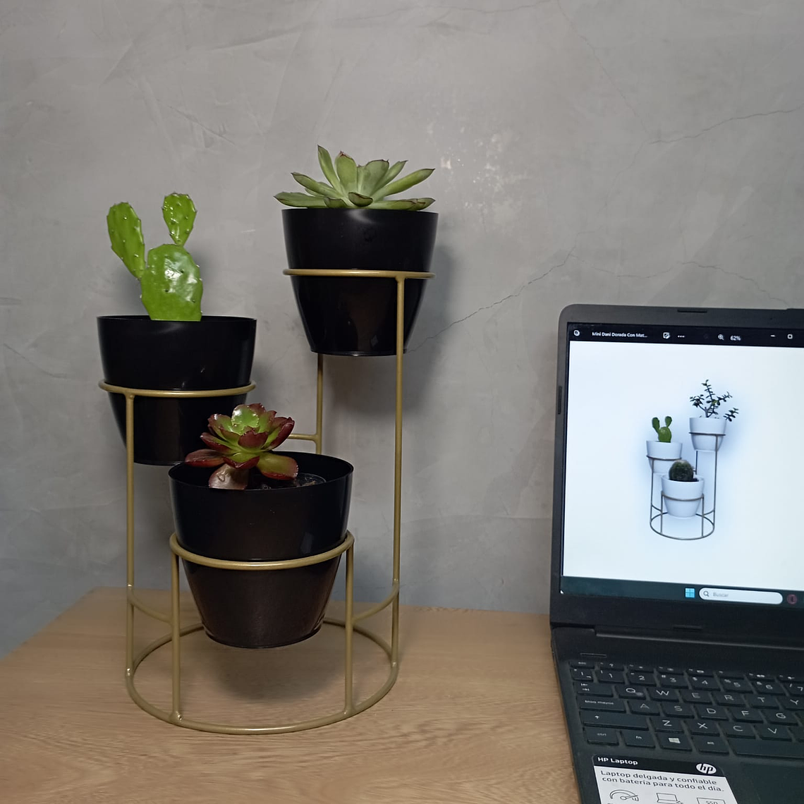 Soporte Mini Dani con 3 Materos Plasticos 4