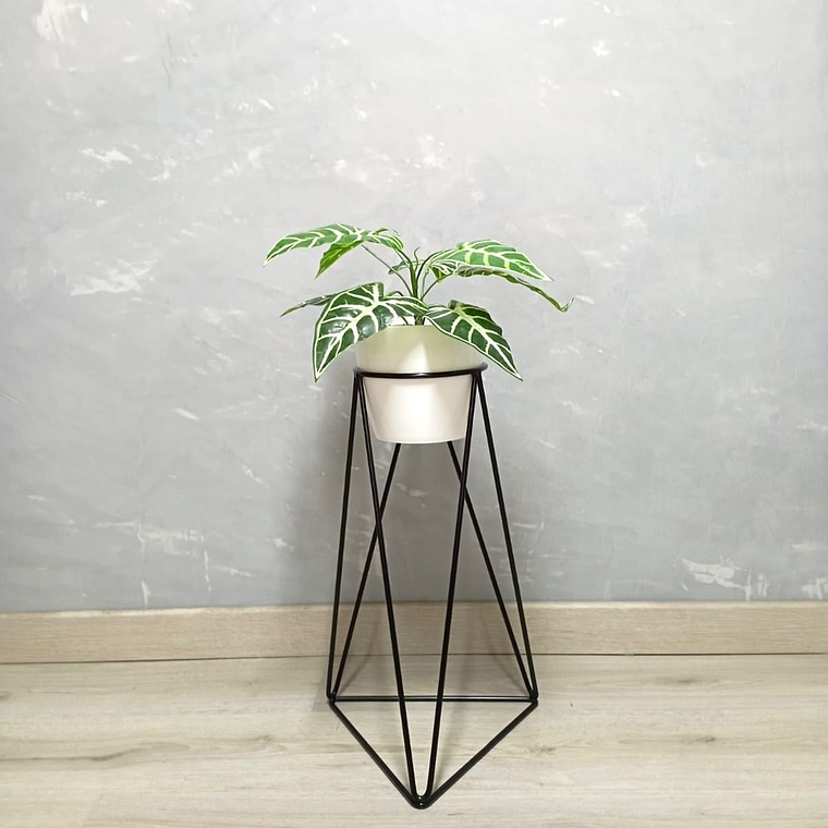 Base Acamar Negra 50cm Con Matero Plástico 1