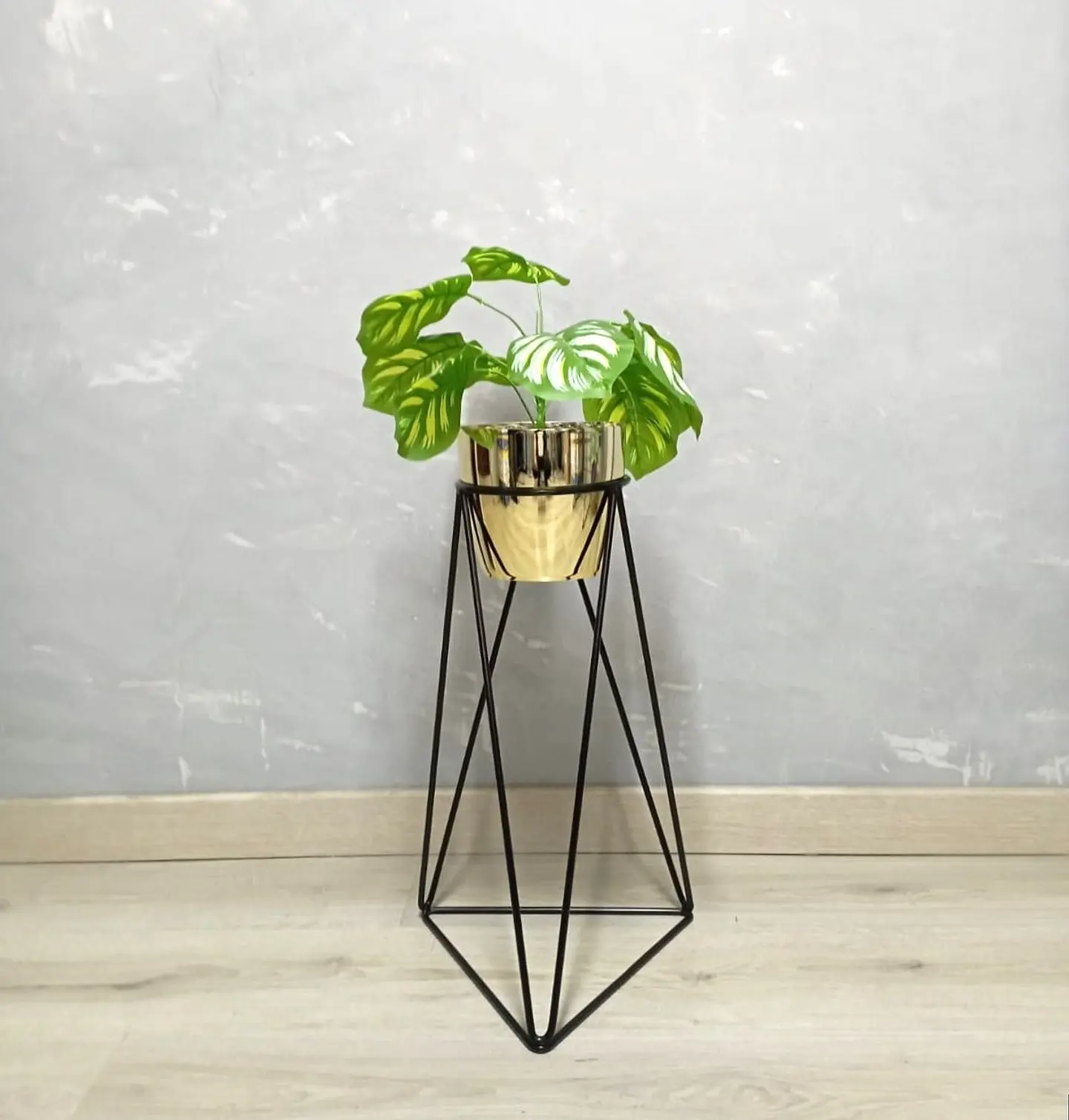 Base Acamar Negra 50 cm Con Matero Metalizado 1