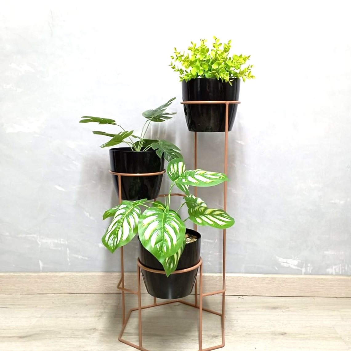 Base Dumar con 3 Materos Plásticos 9