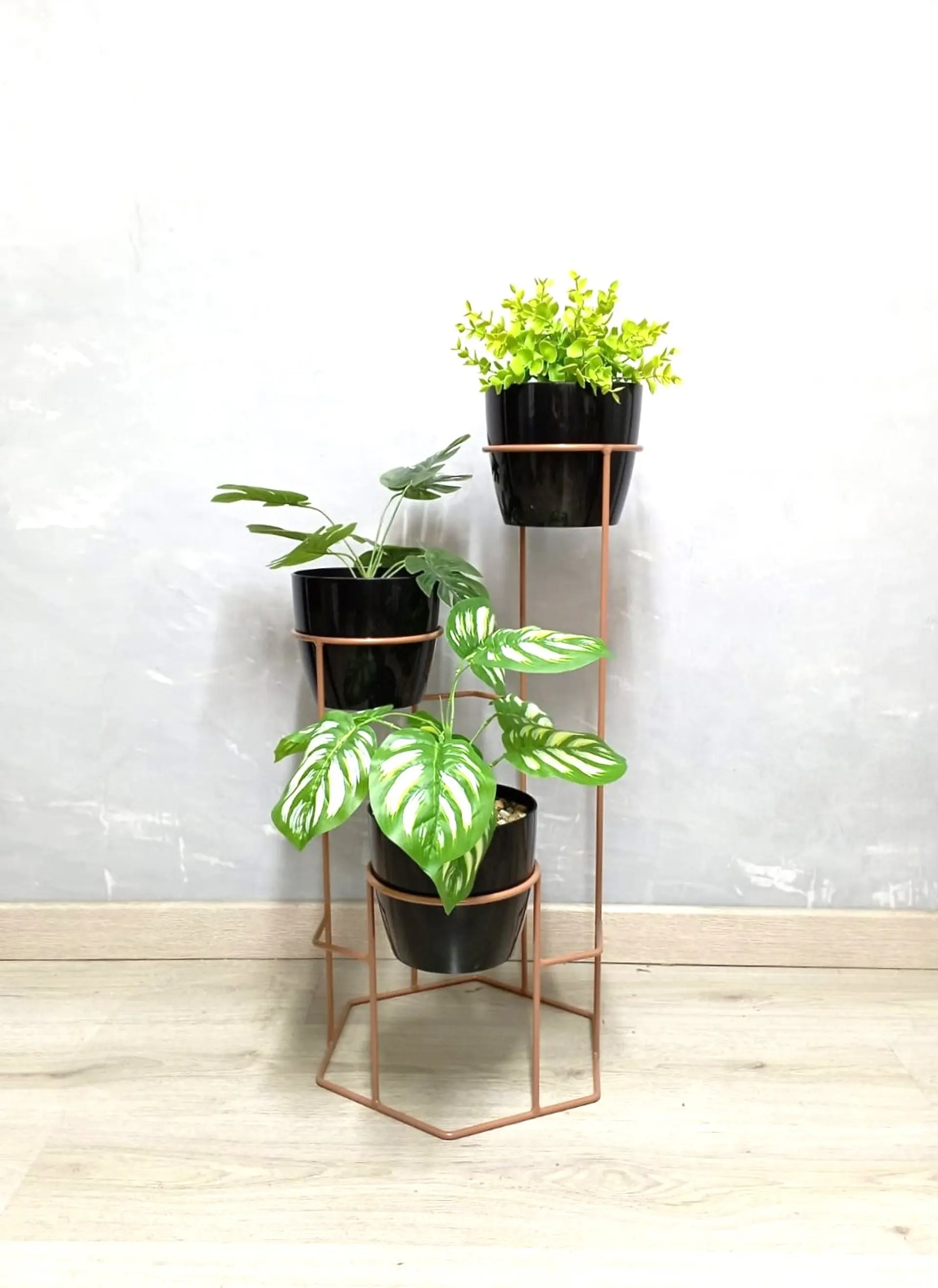 Soporte para Plantas Dumar de 3 Niveles - Incluye Materas 9
