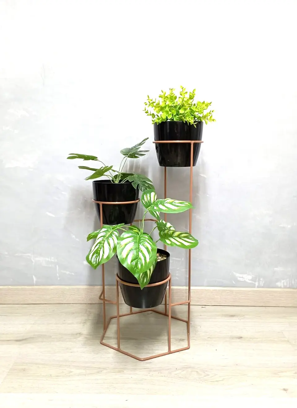 Soporte para Plantas Dumar de 3 Niveles - Incluye Materas 9