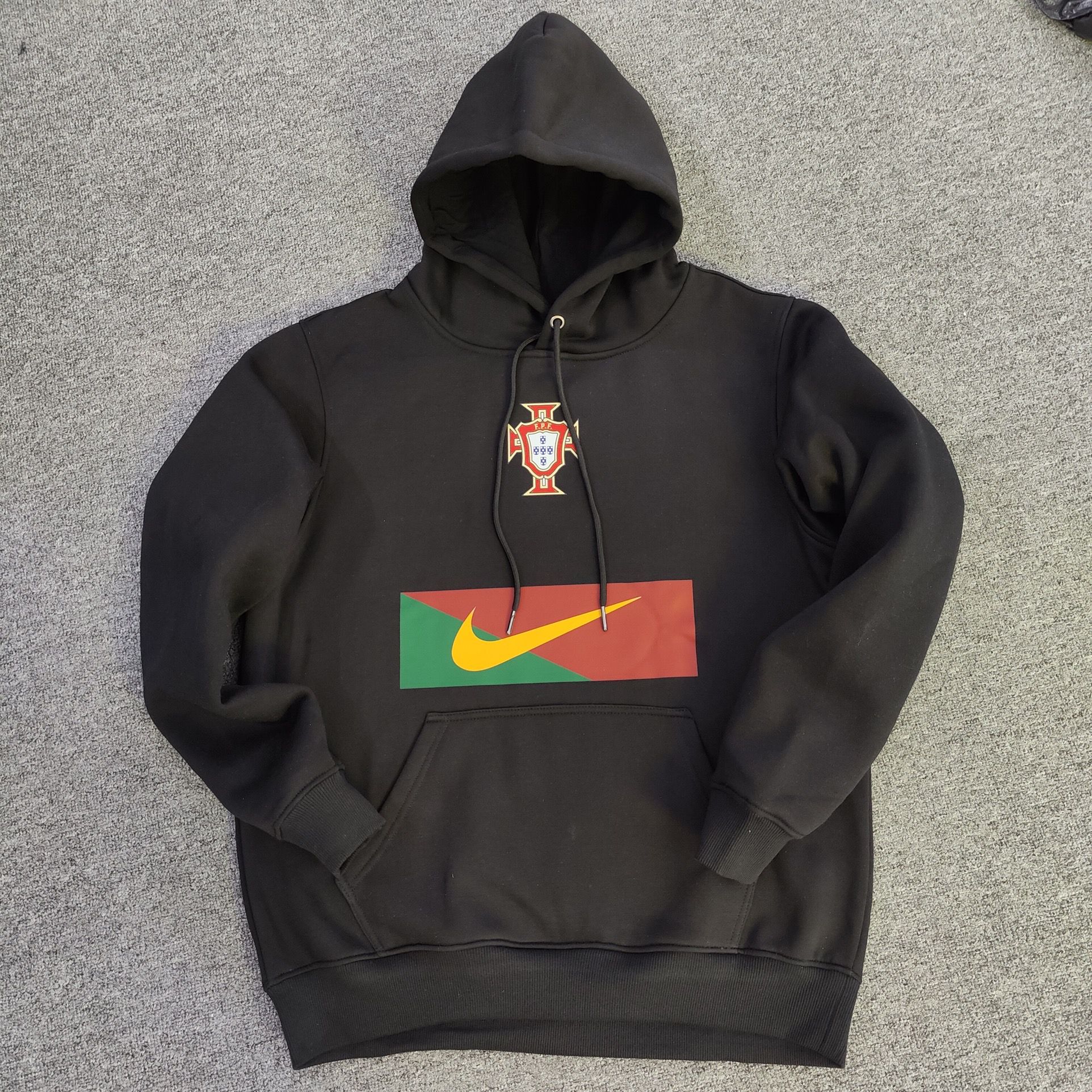 Hoodie Portugal Preta 1