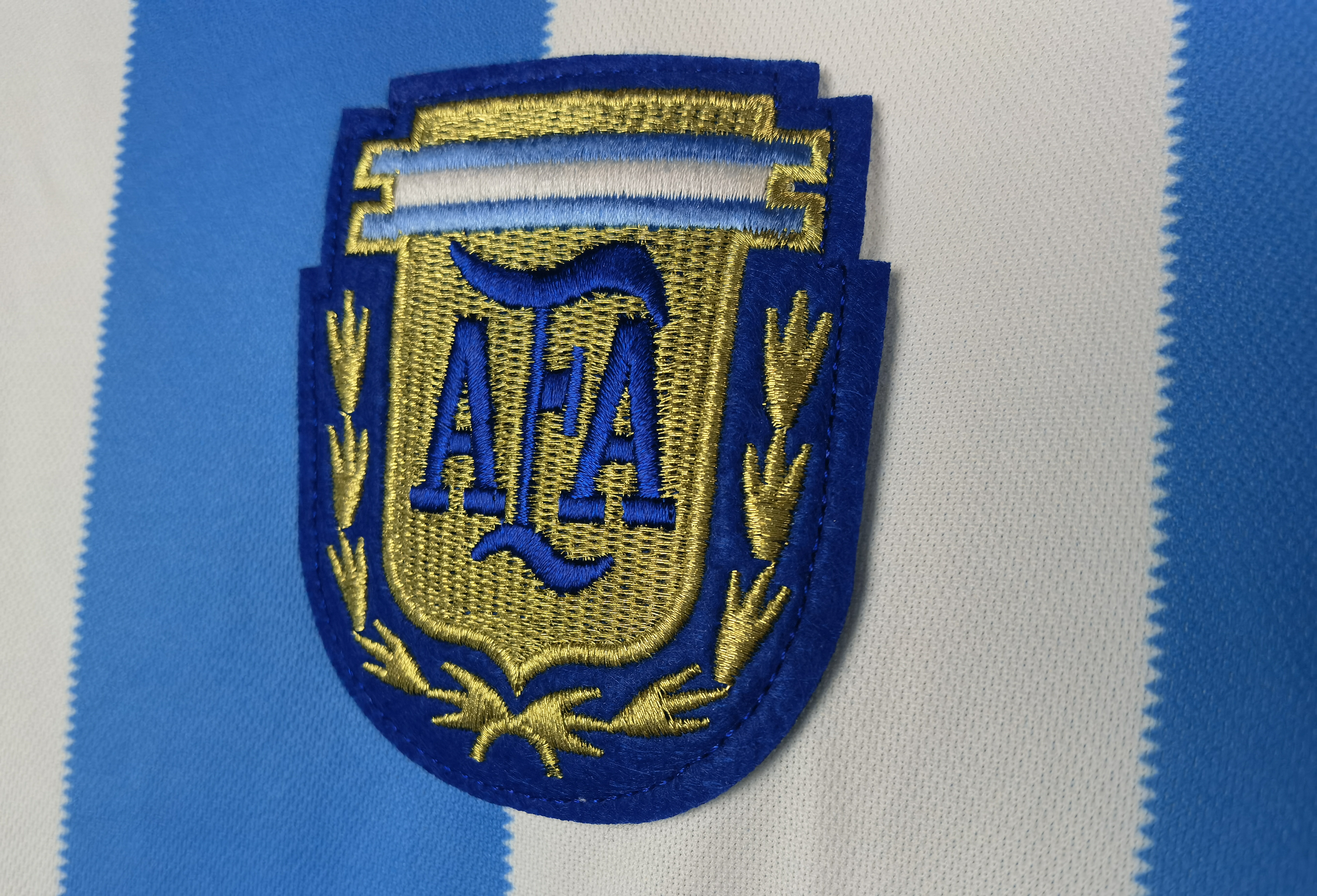 Camisola principal Argentina 1986 - Maradona 10 - Versão adepto 7
