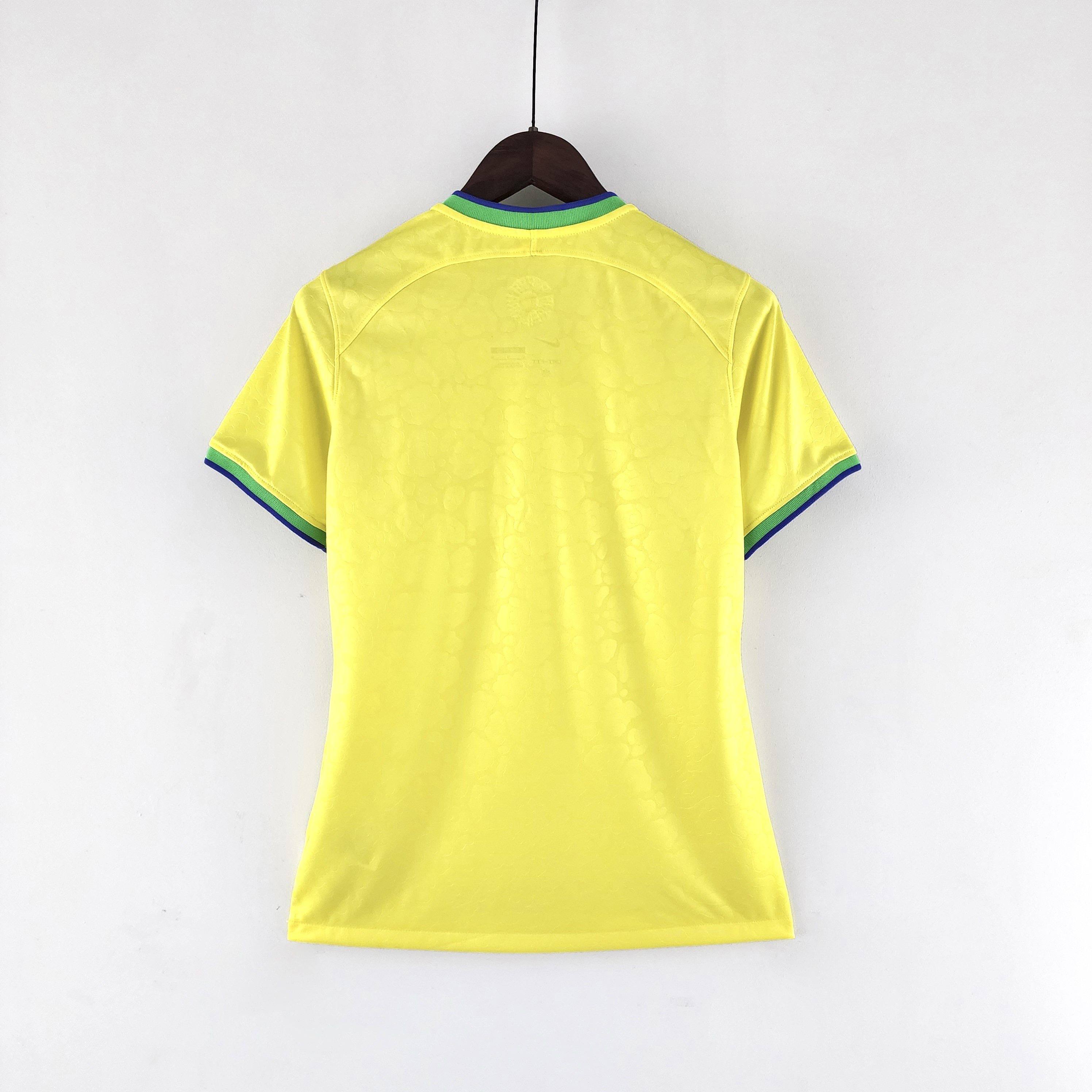 Camisola Principal Brasil 2022 - Versão femimina 3