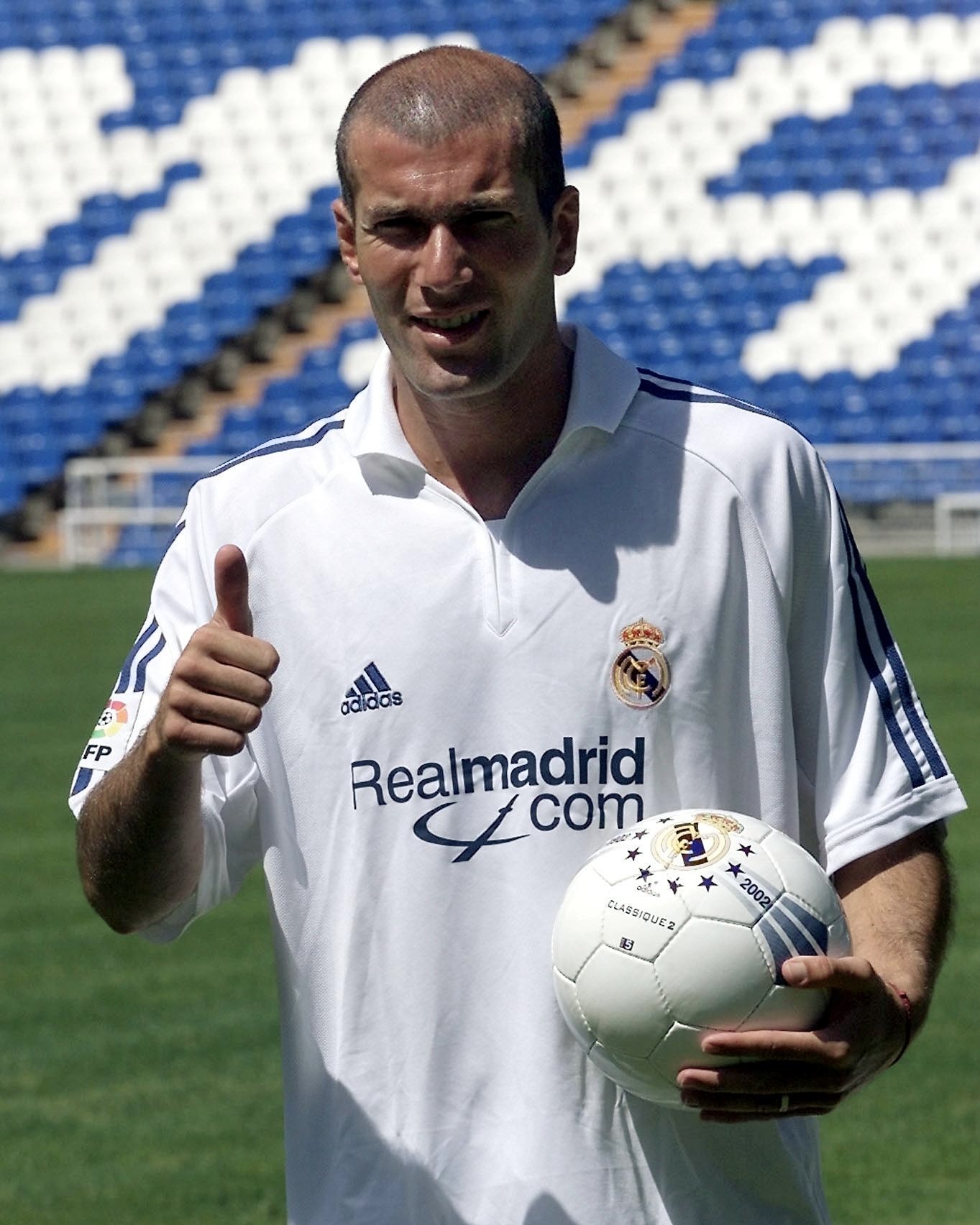 Camisola principal Real Madrid 2001/2002 - Versão adepto 2